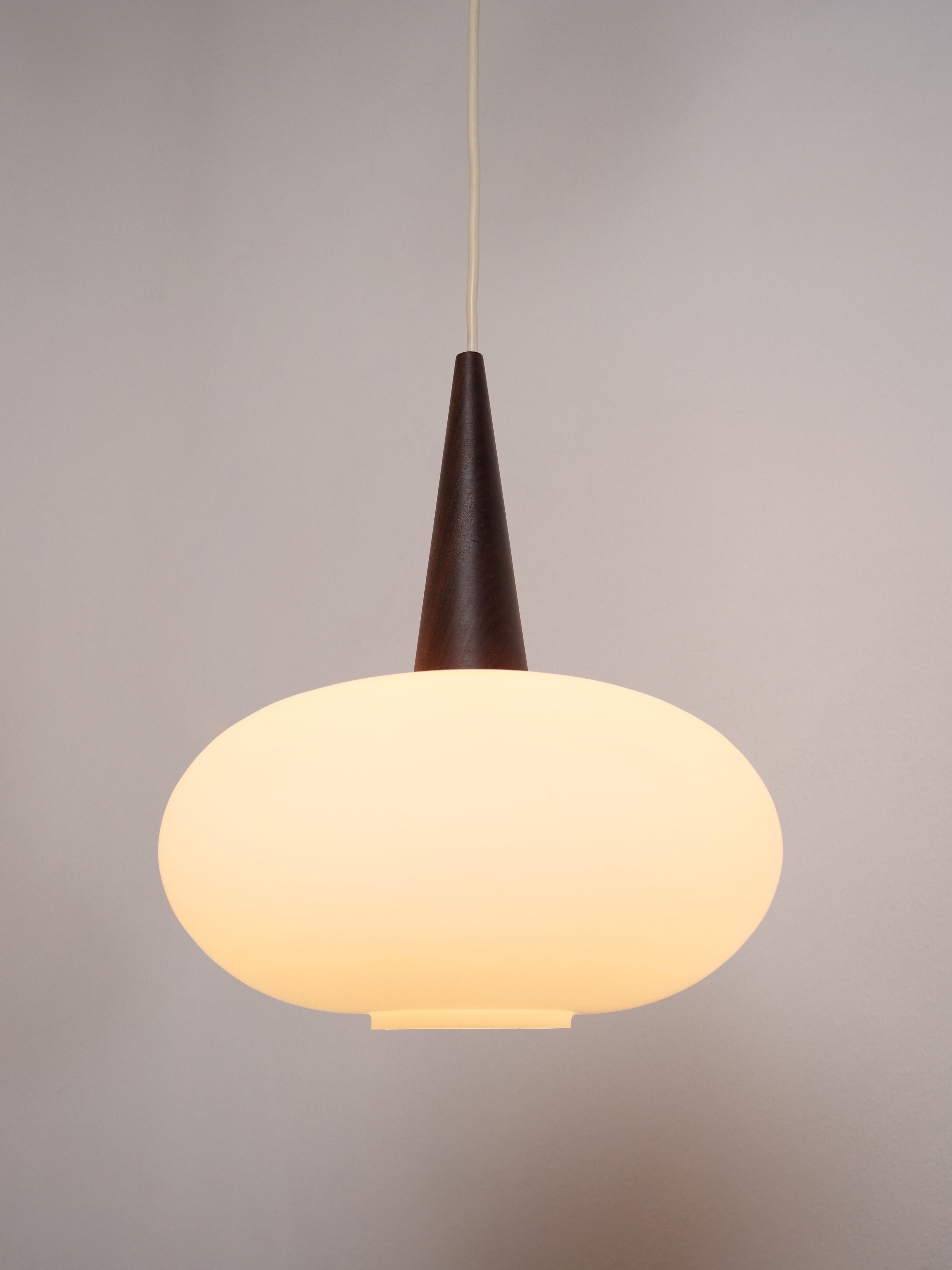 Opaline suspension Louis Kalff for Philips 1960
