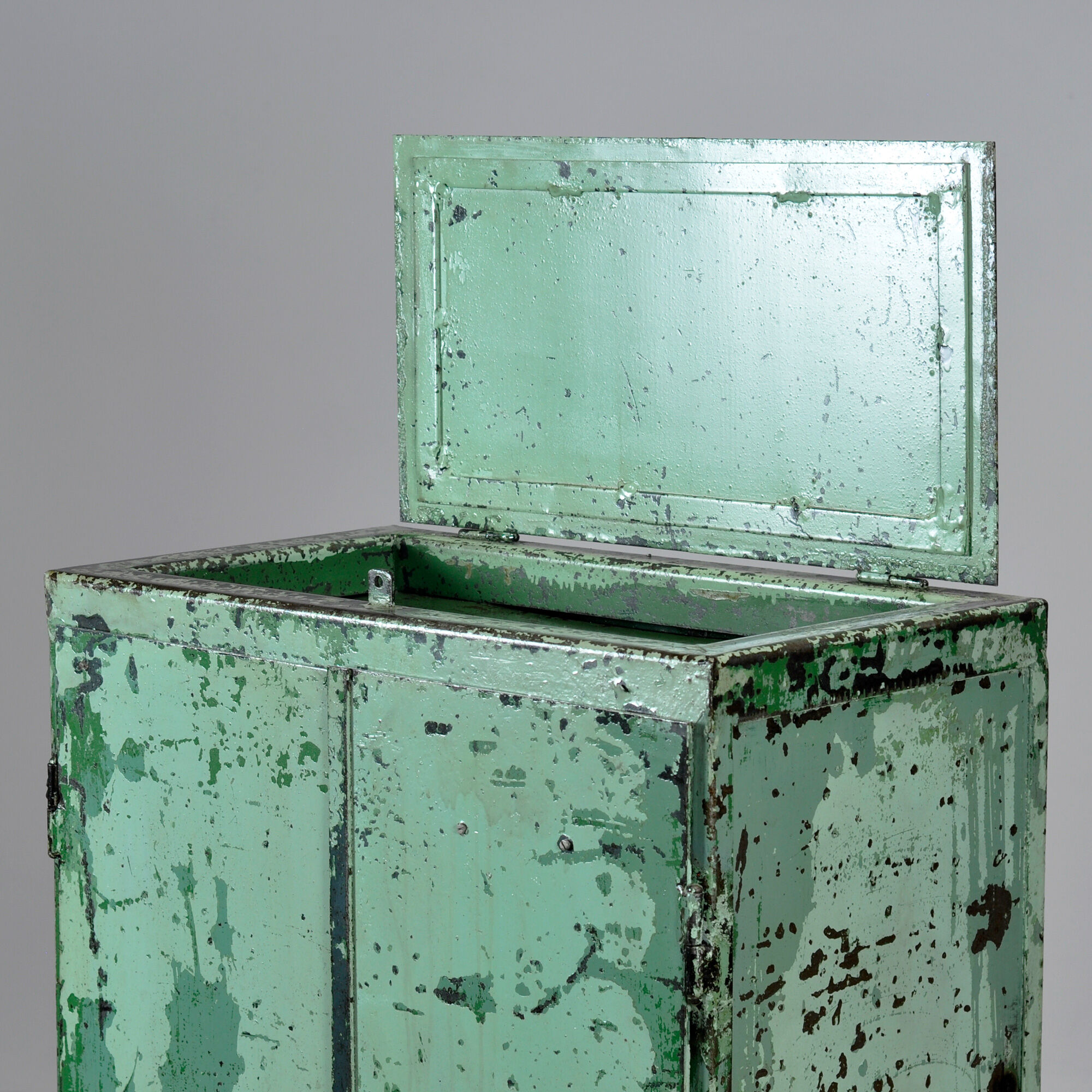Armoire industrielle en fer, années 1970