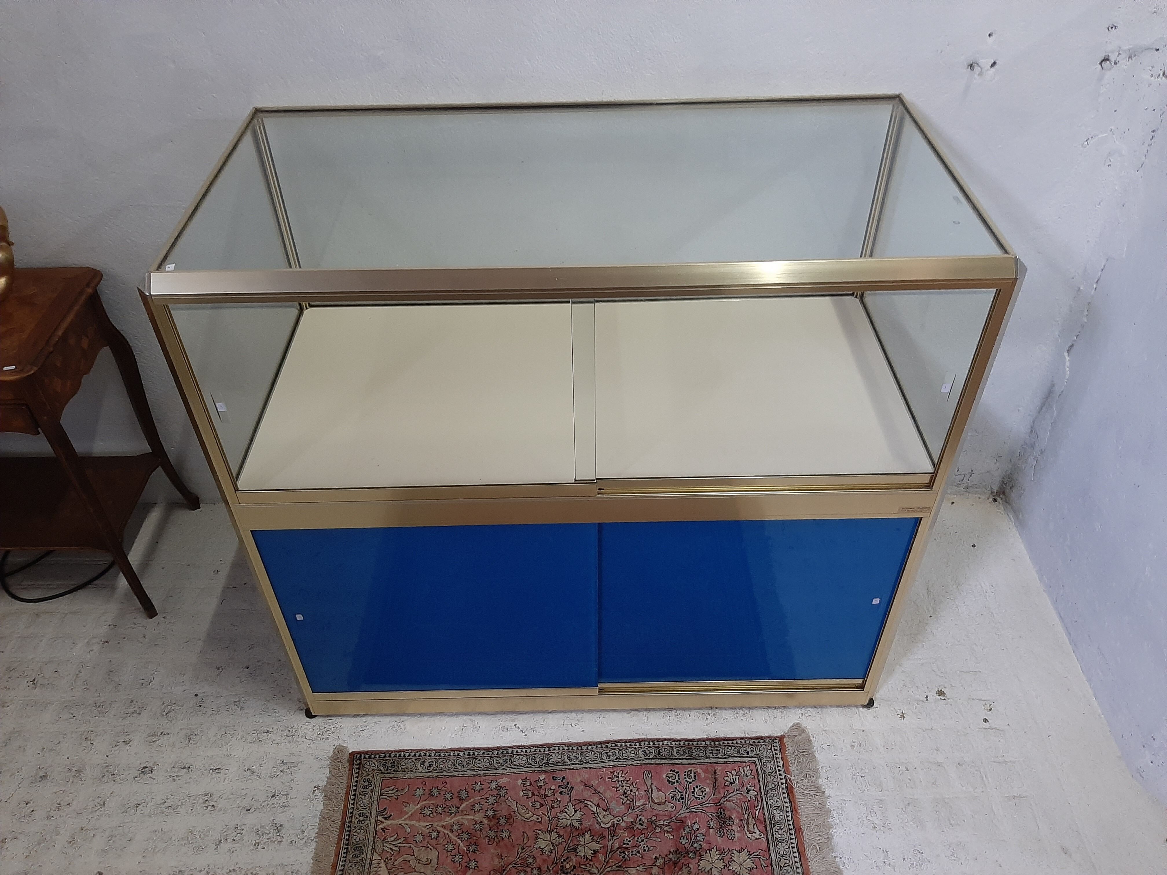 Vendôme jeweler's showcase