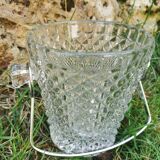 Ice bucket