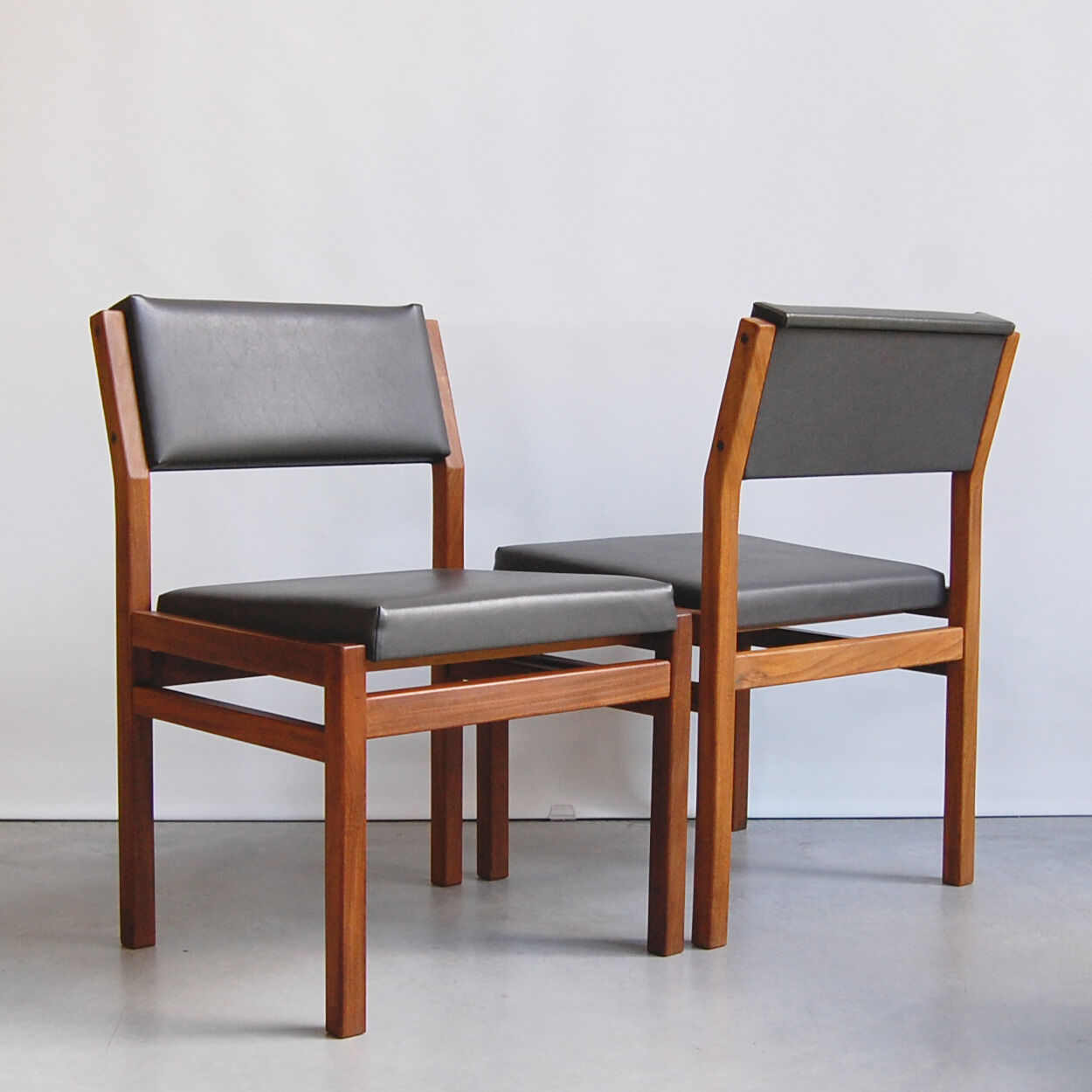 Pair of chairs model SA41 by Cees Braakman for Pastoe 1960s