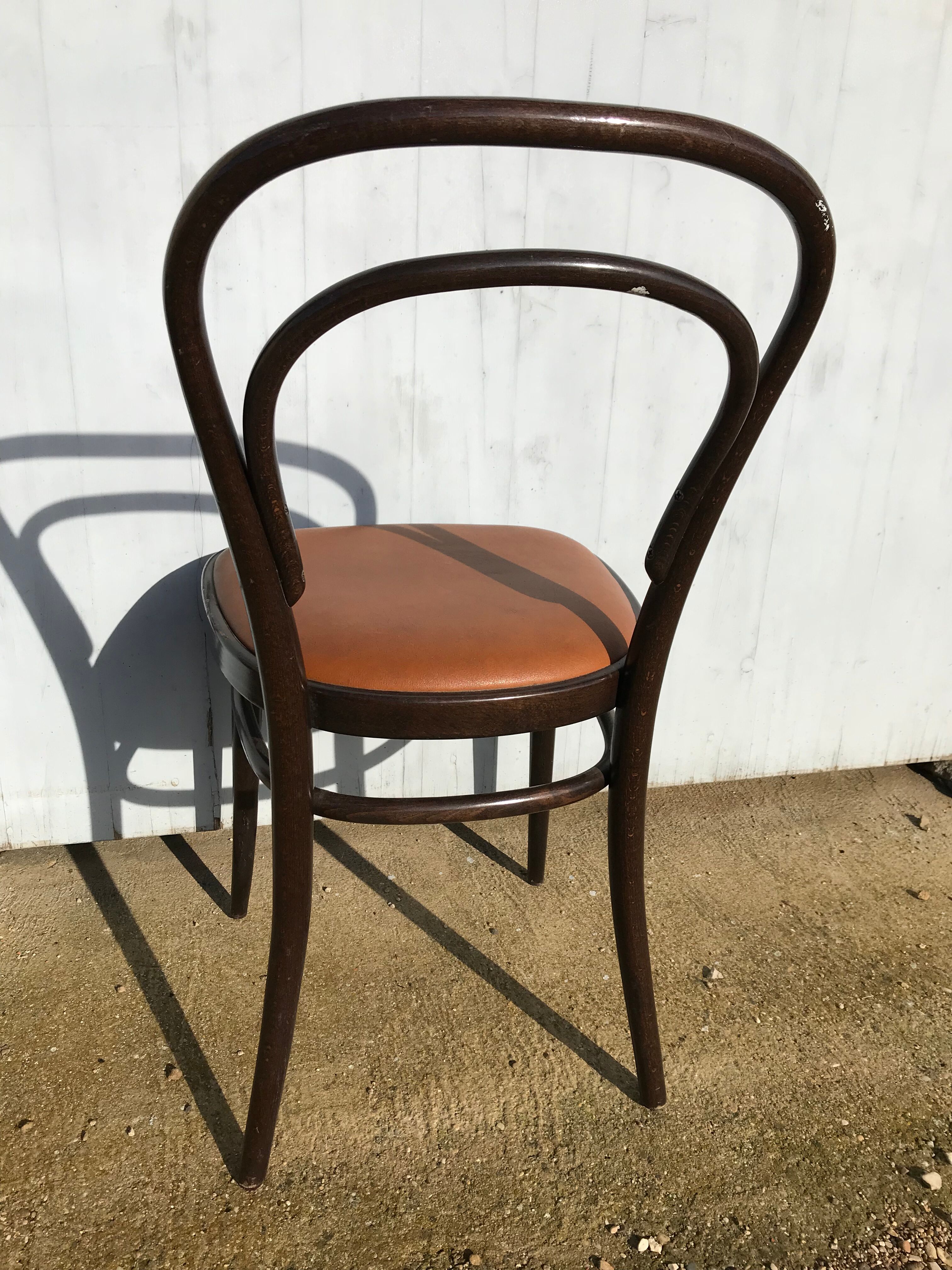 Suite de 4 chaises bistrot Thonet
