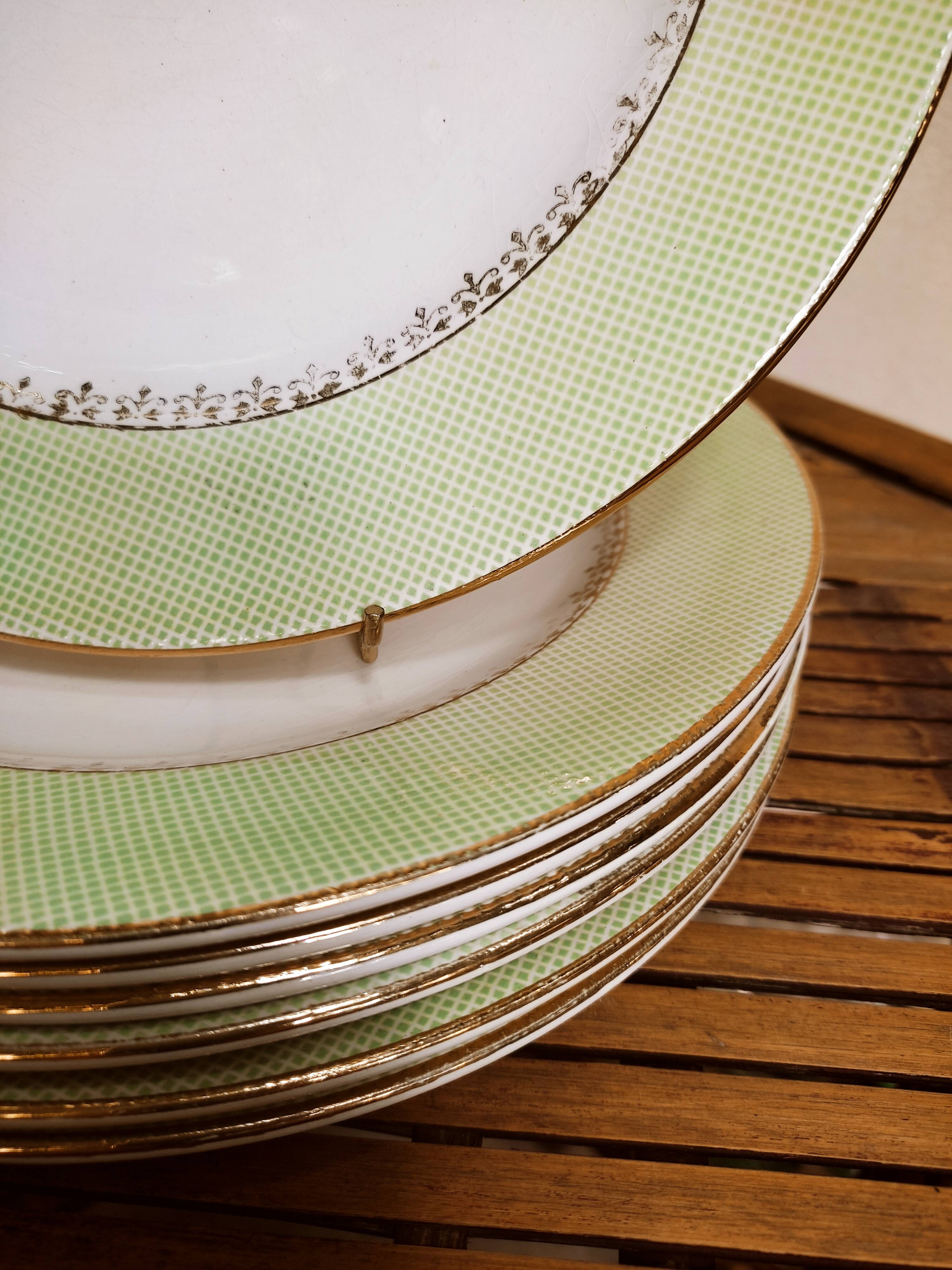 Set of 7 plates in earthenware L'Amandinoise