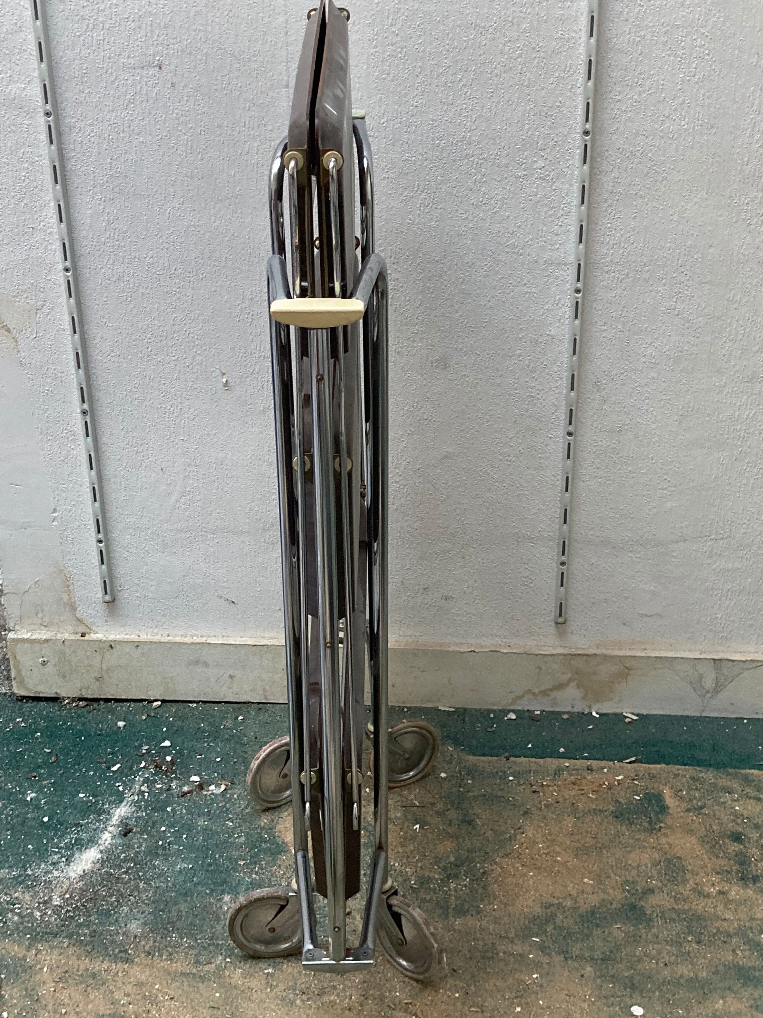 Seventies foldable rolling table