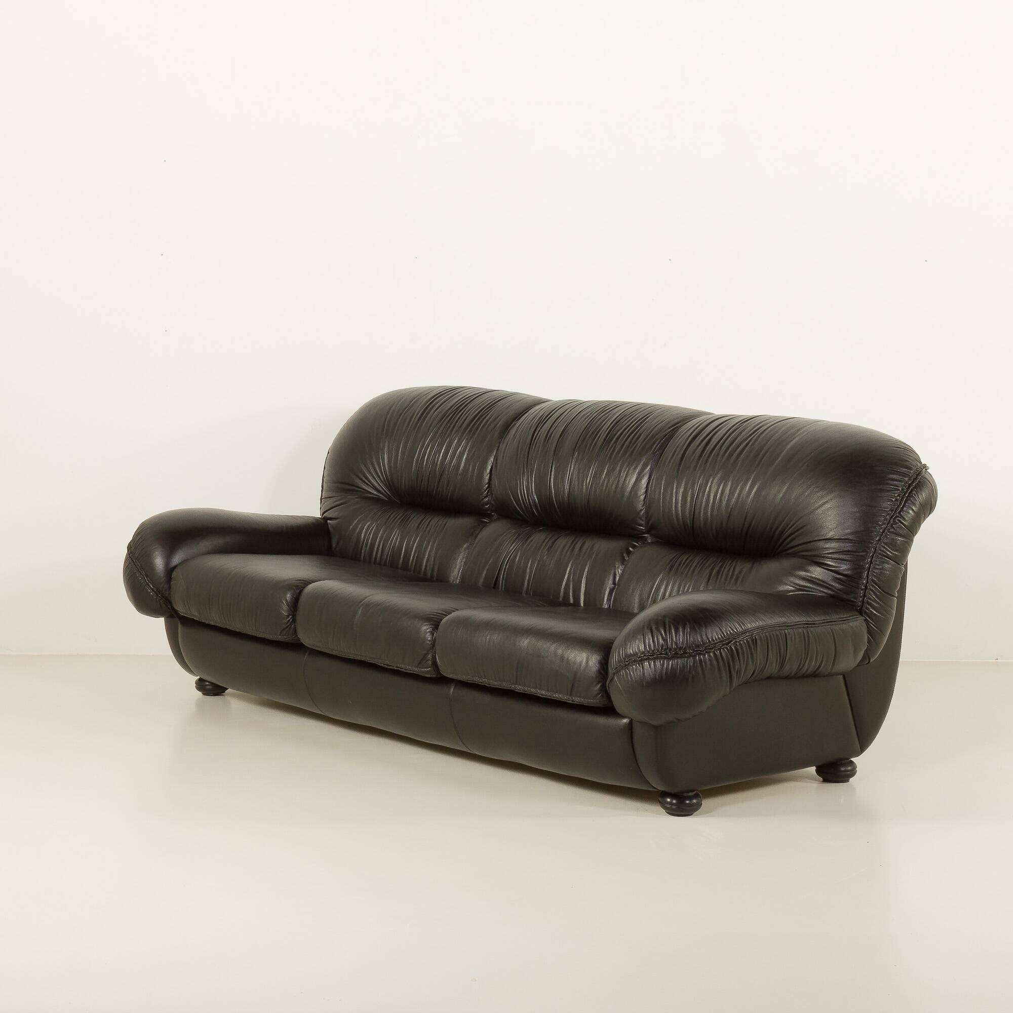 Italian mid-century sofa by Linea Valentini, 1980s
