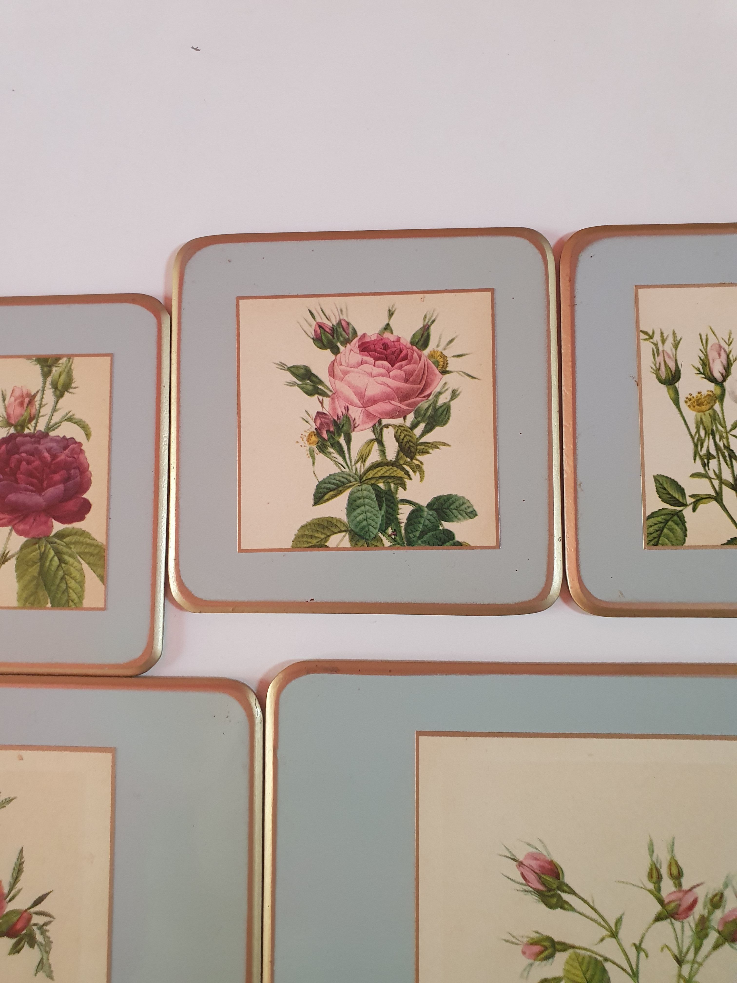 Set of 6 coasters, 6 plates coasters and 2 vintage pimpernel acrylic trivets