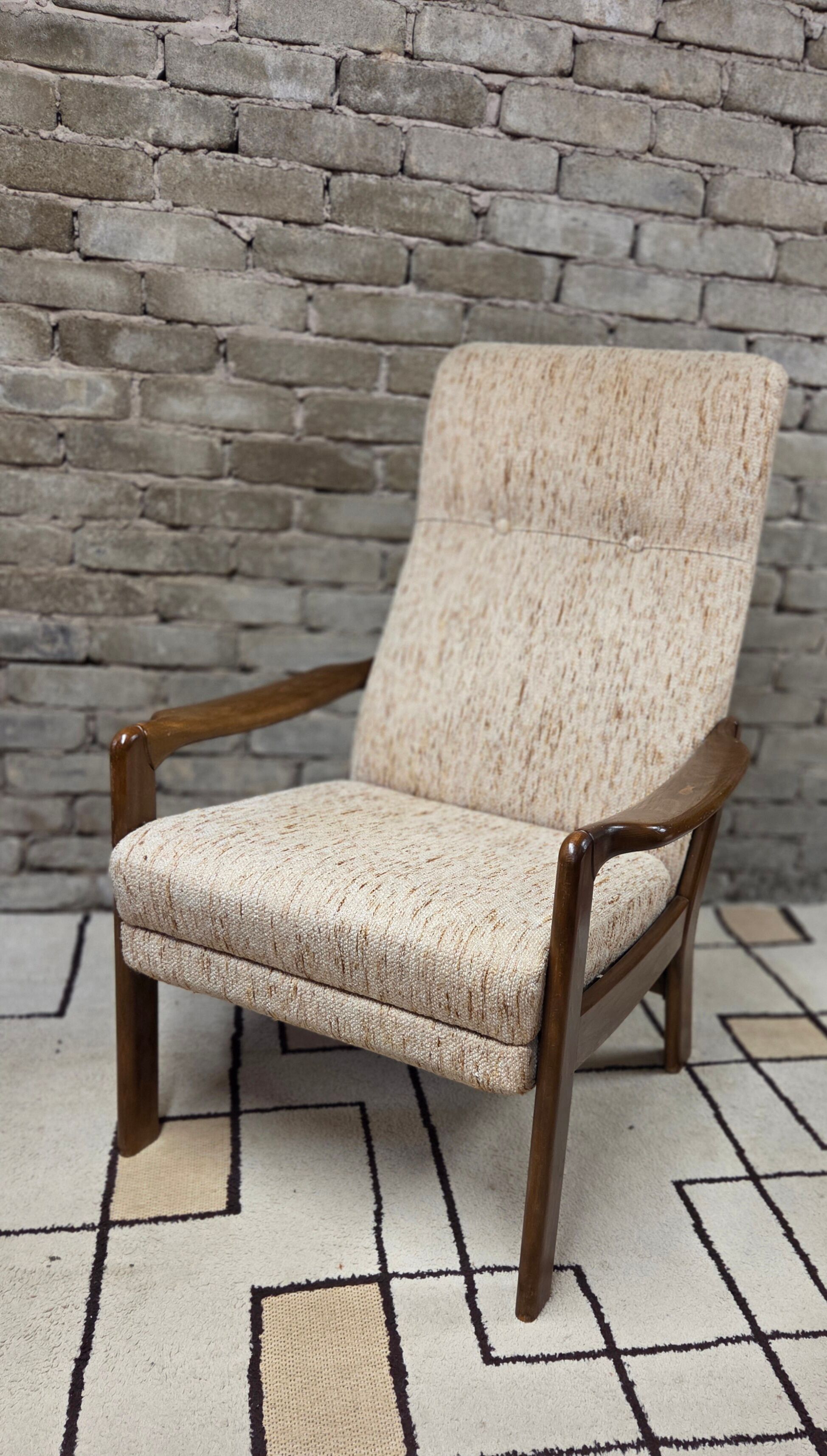 Vintage Scandinavian reclining armchair in curved wood – 1960s/70s