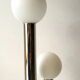 Lampadaire années 70 chromé 3 boules opalines blanche