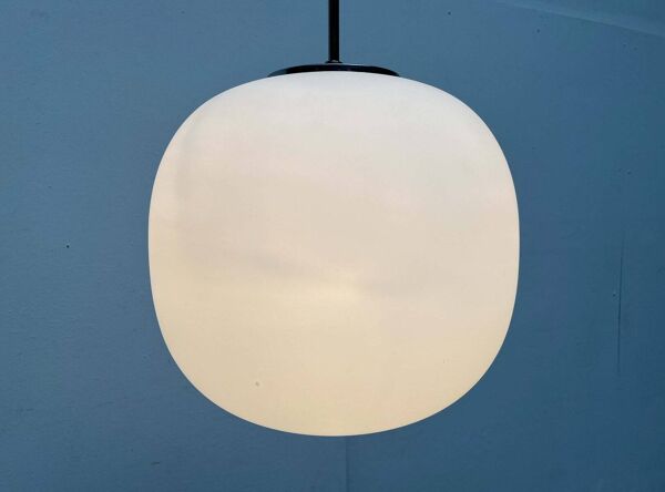 Lampe suspendue minimaliste boule en verre de l'âge spatial allemand vintage de Glashütte Limburg, années 1970