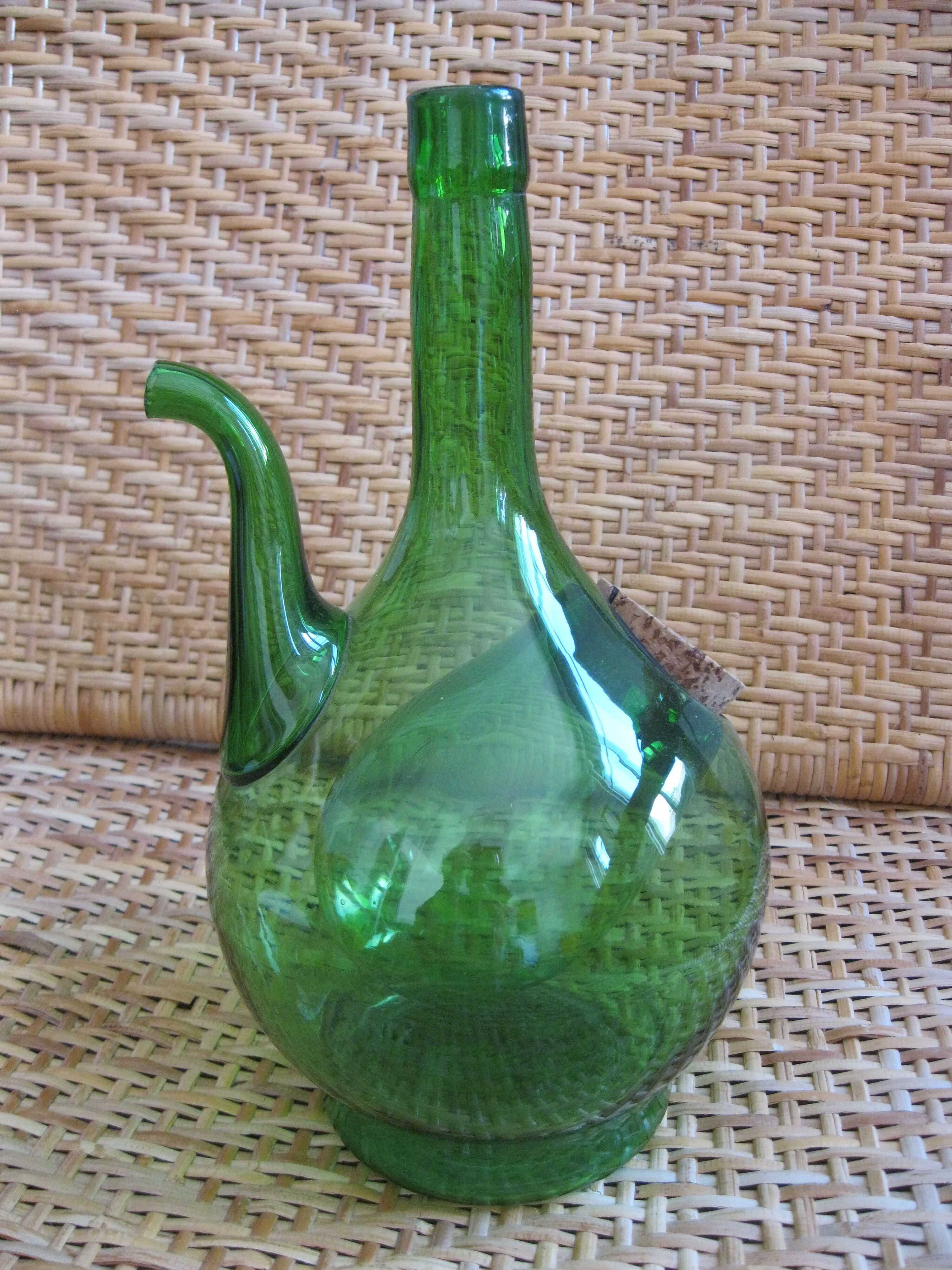 Blown glass carafe with spout