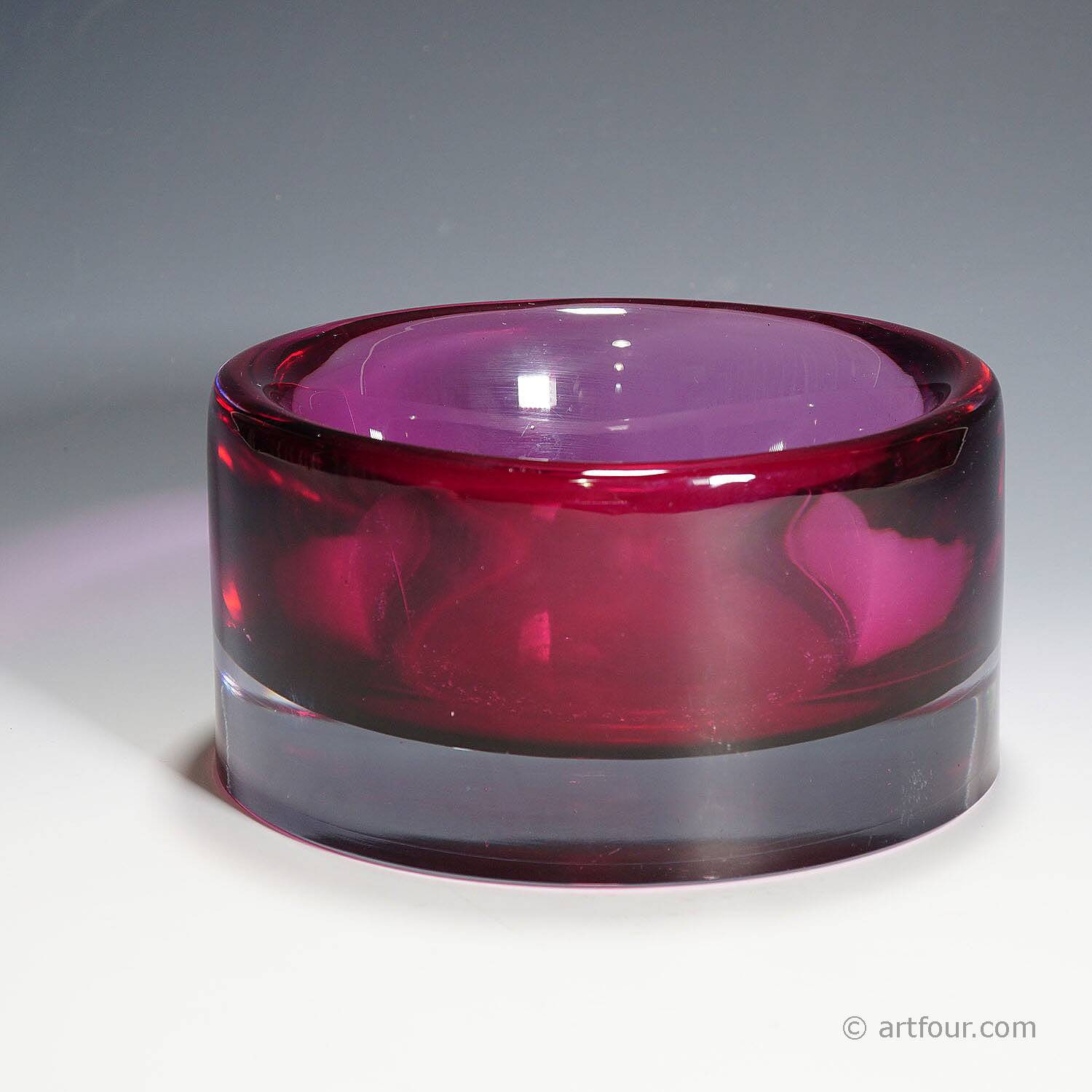 Mario Pinzoni for Seguso Sommerso Murano bowl circa 1969.