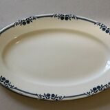 Oval plate Terre de Fer Salins model "Saussure" 37 x 24cm in very good condition.