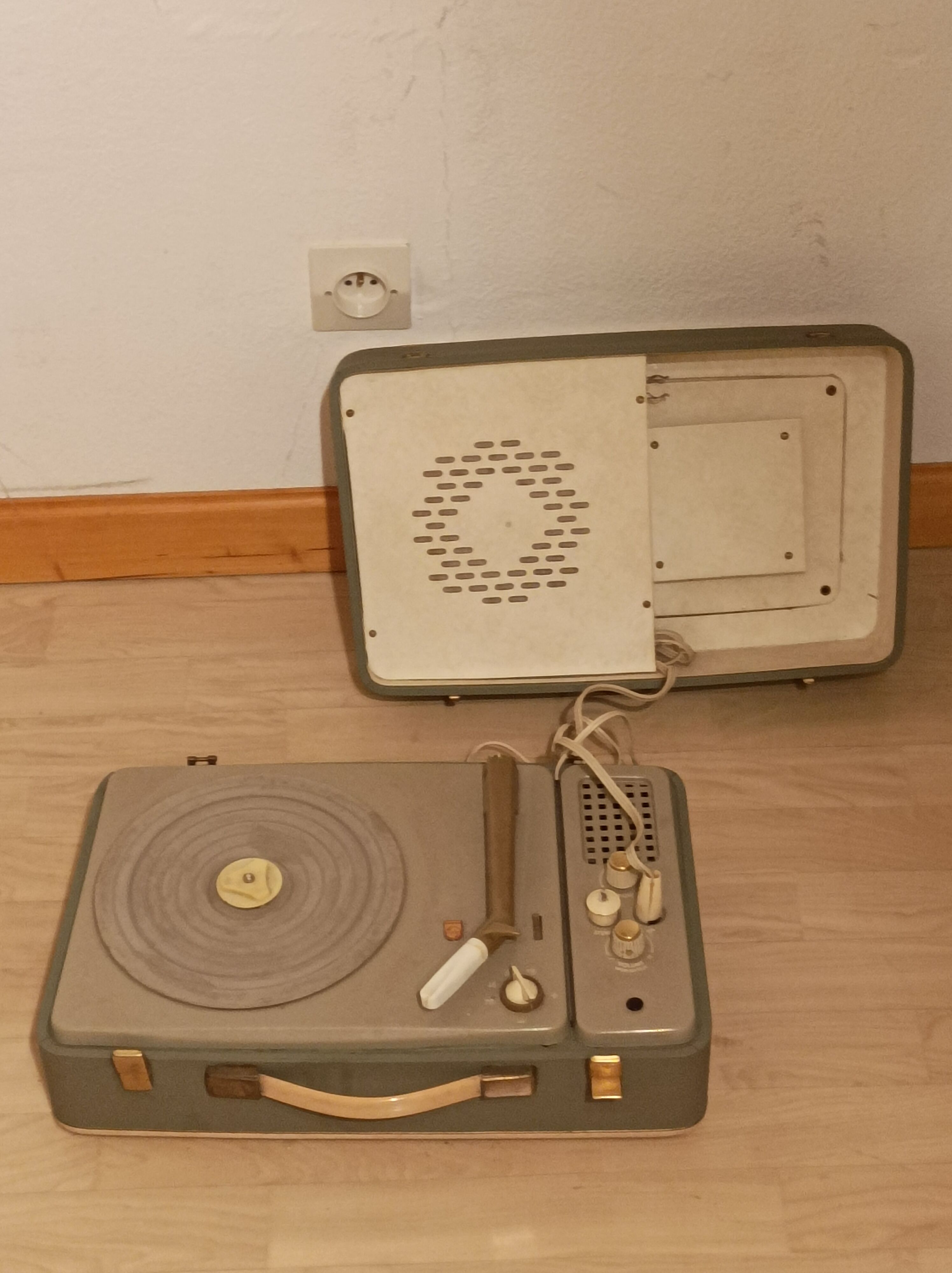 Philips vintage record player