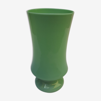 Vase en opaline verte