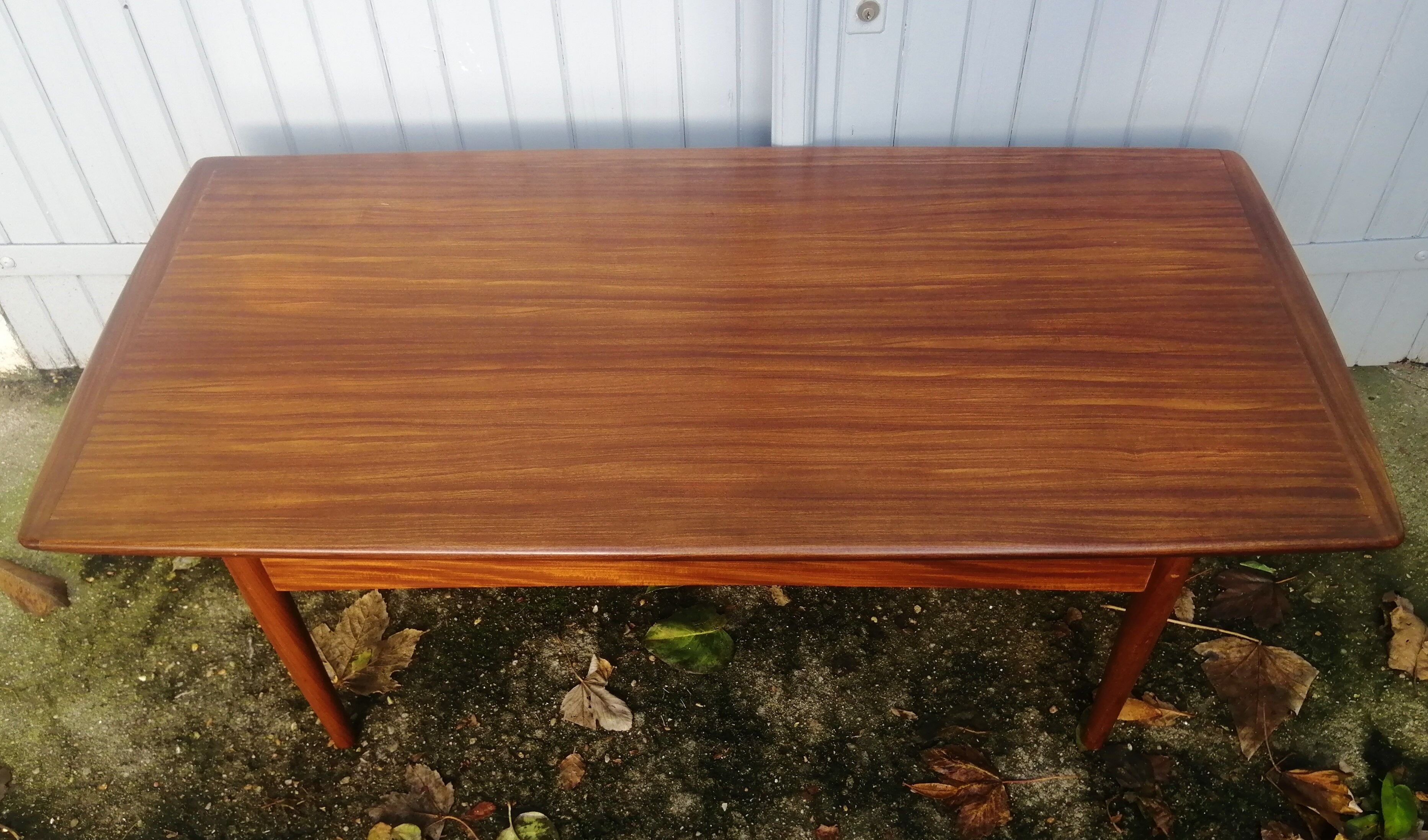Coffee table from the 60s in teak