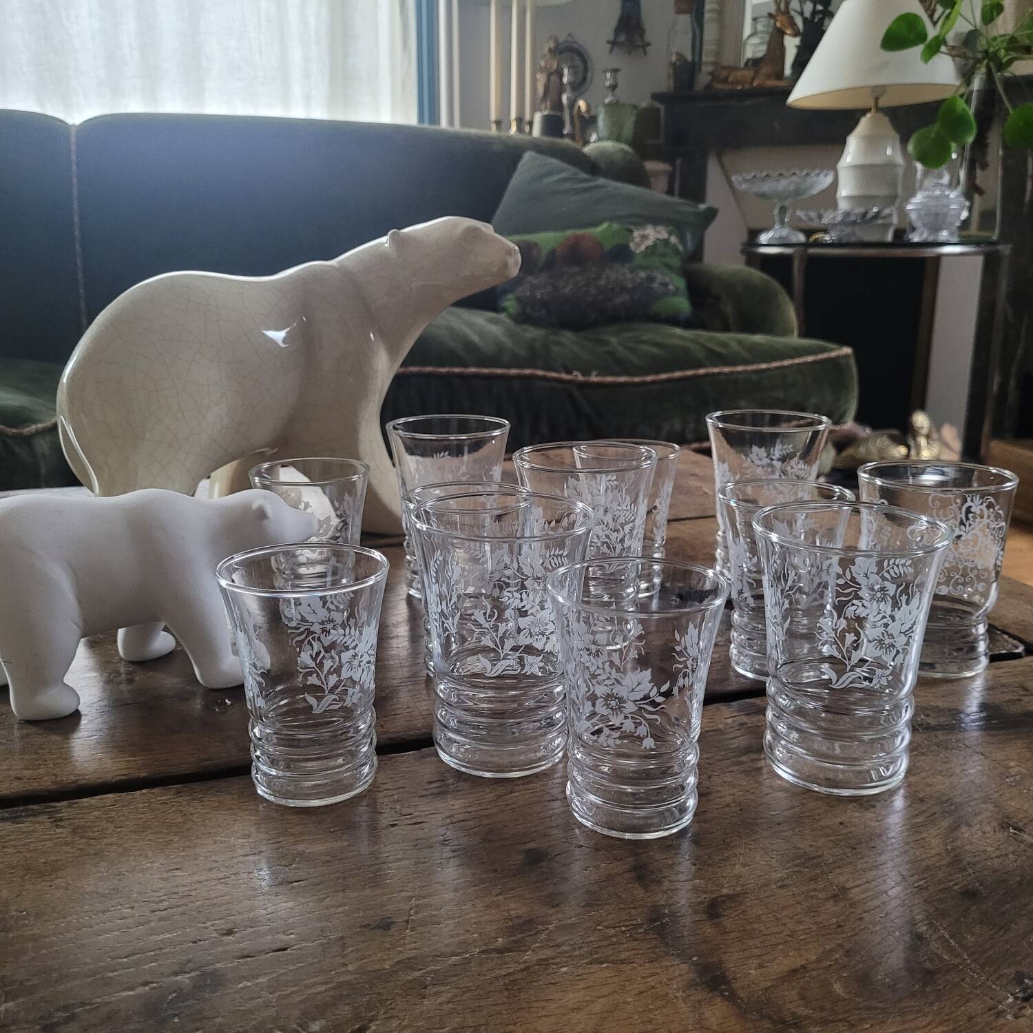 Set of 12 engraved glasses – 50s-60s