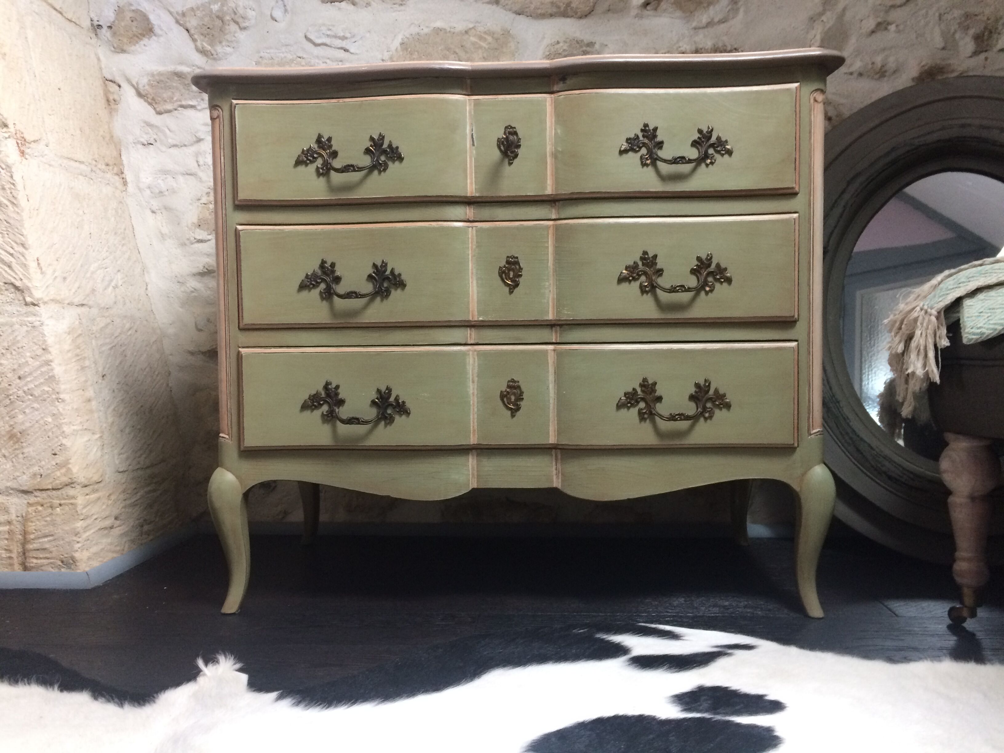 Chest of drawer Louis XV style crossbow