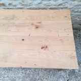 Closing table a drawer