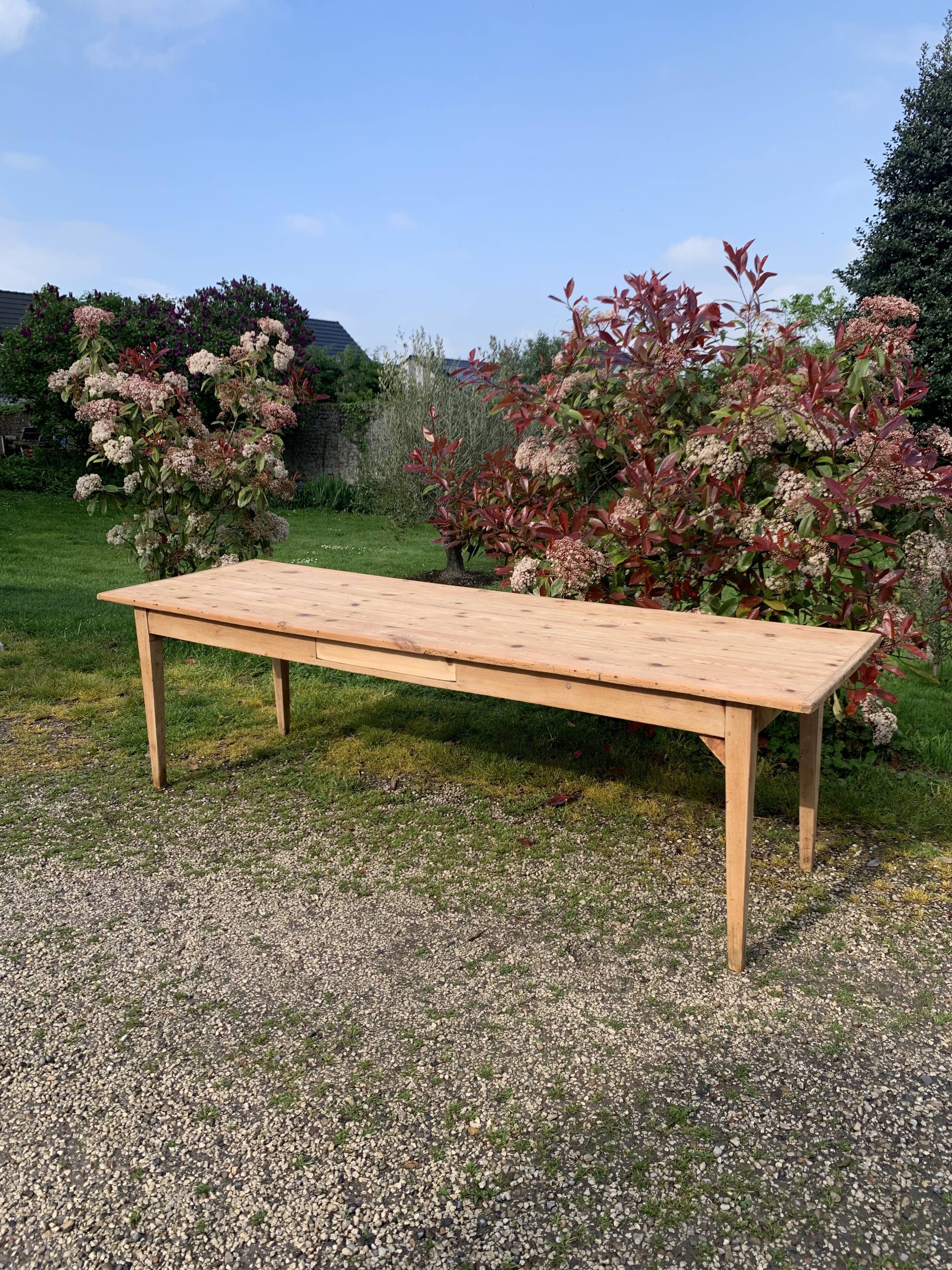 XXL farm table