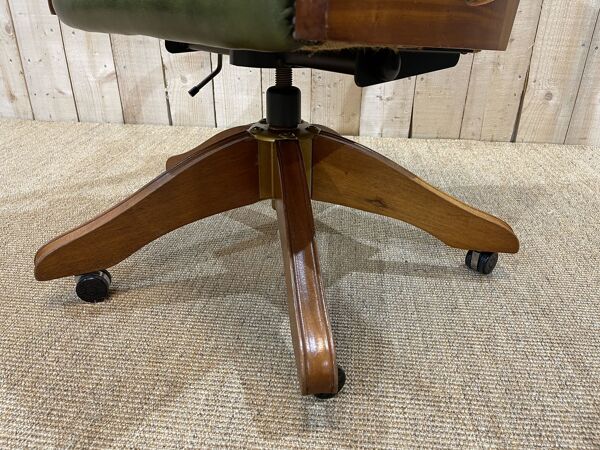 fauteuil de bureau anglais Chesterfield en cuir vert