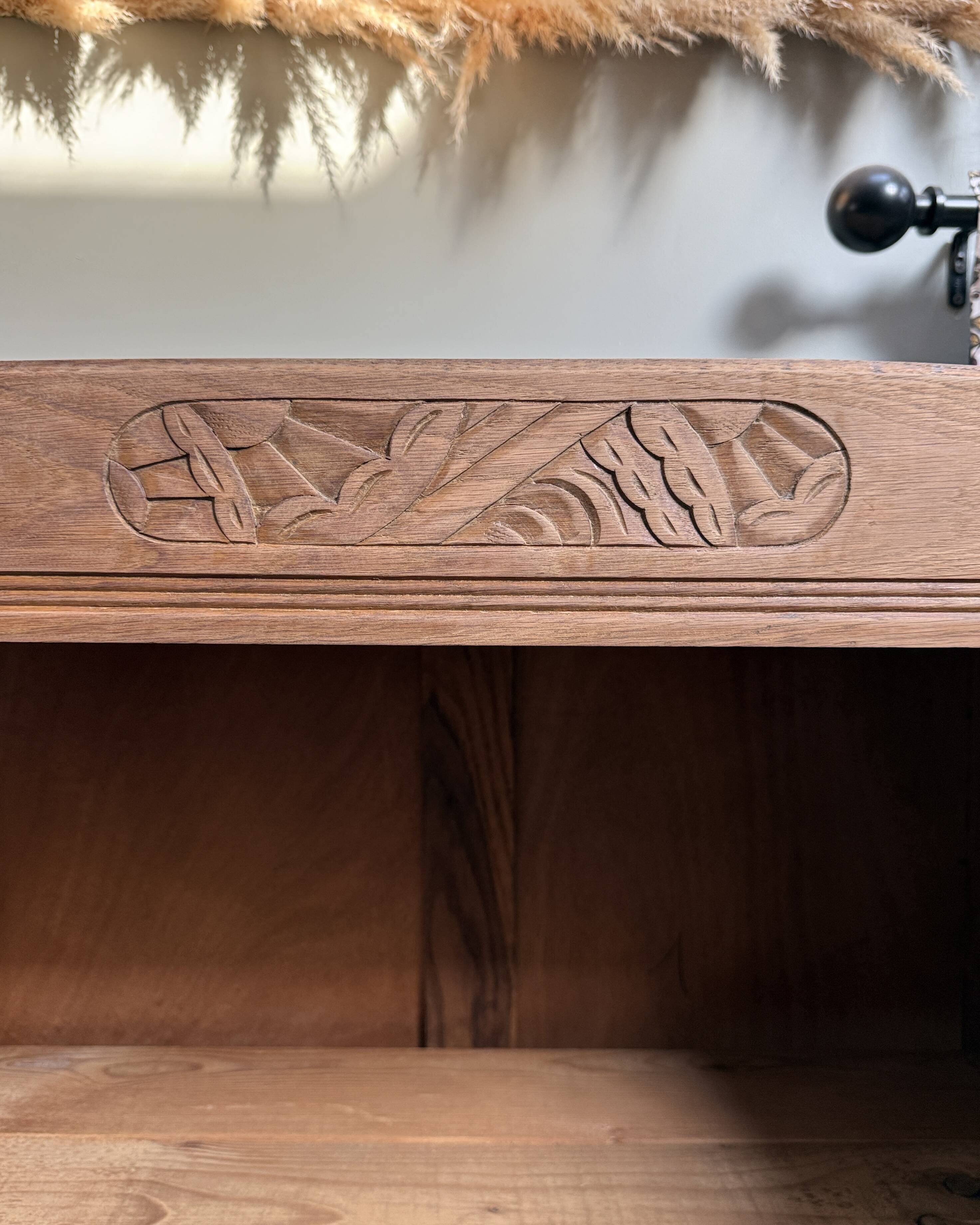 Renovated Art Deco bonnetière