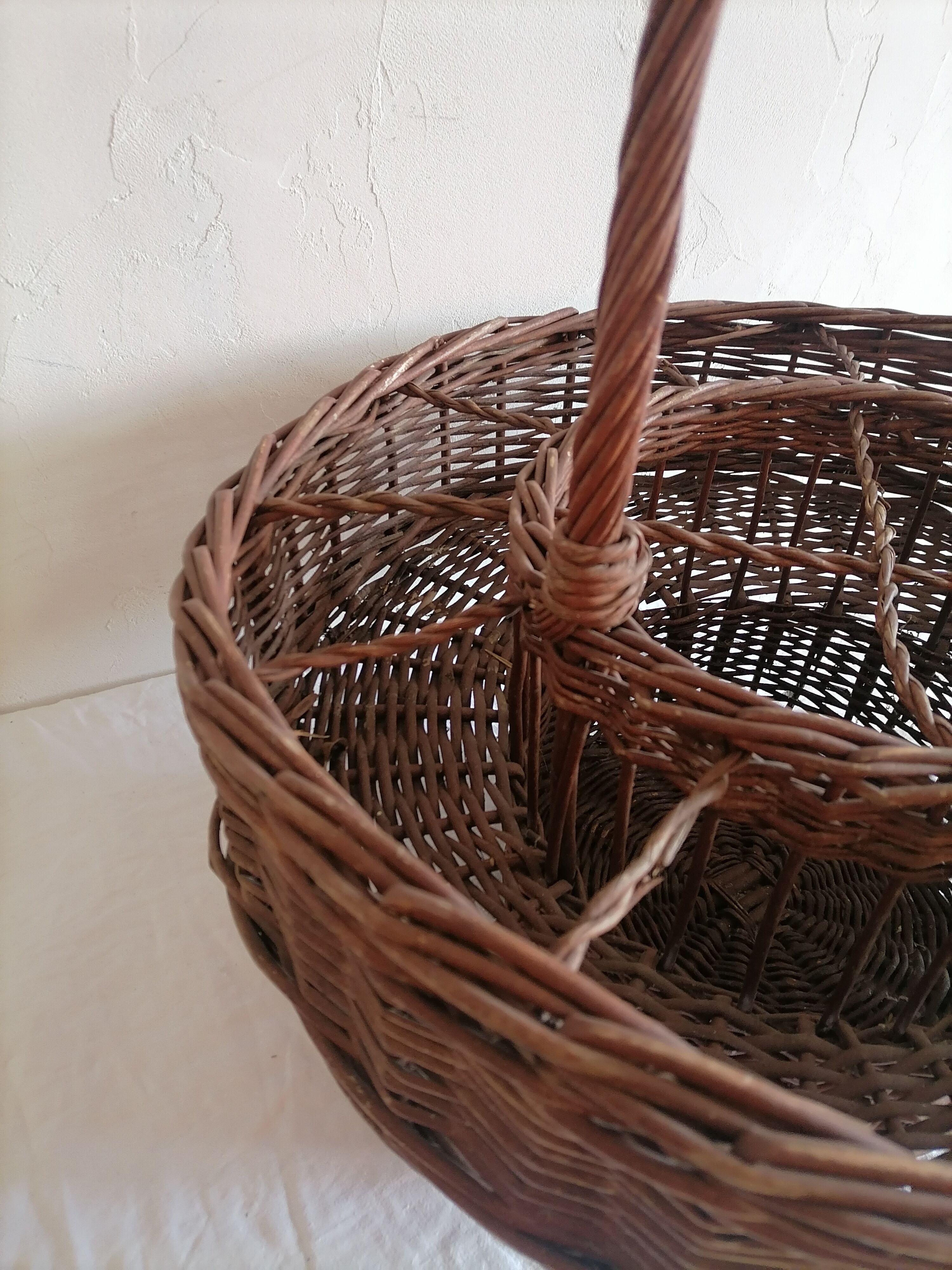 Rattan bottle and glass holder