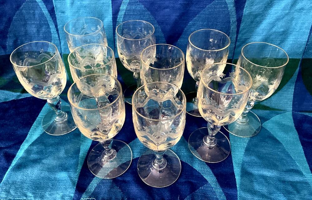 SUITE DE 10 VERRES A LIQUEUR EN VERRE DE VIERZON MODELE EMMA