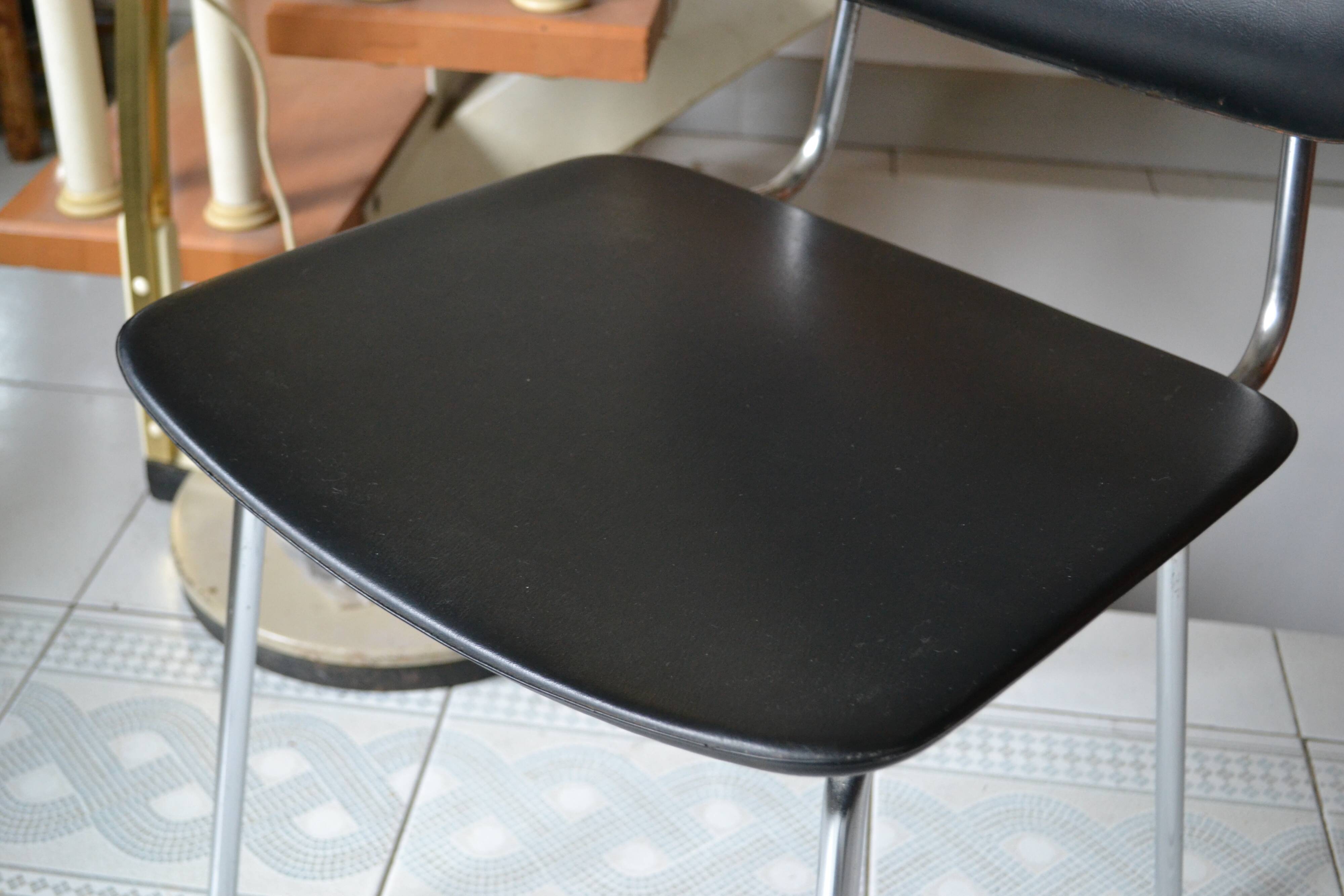 Carolina chair by Airborne vintage 60s