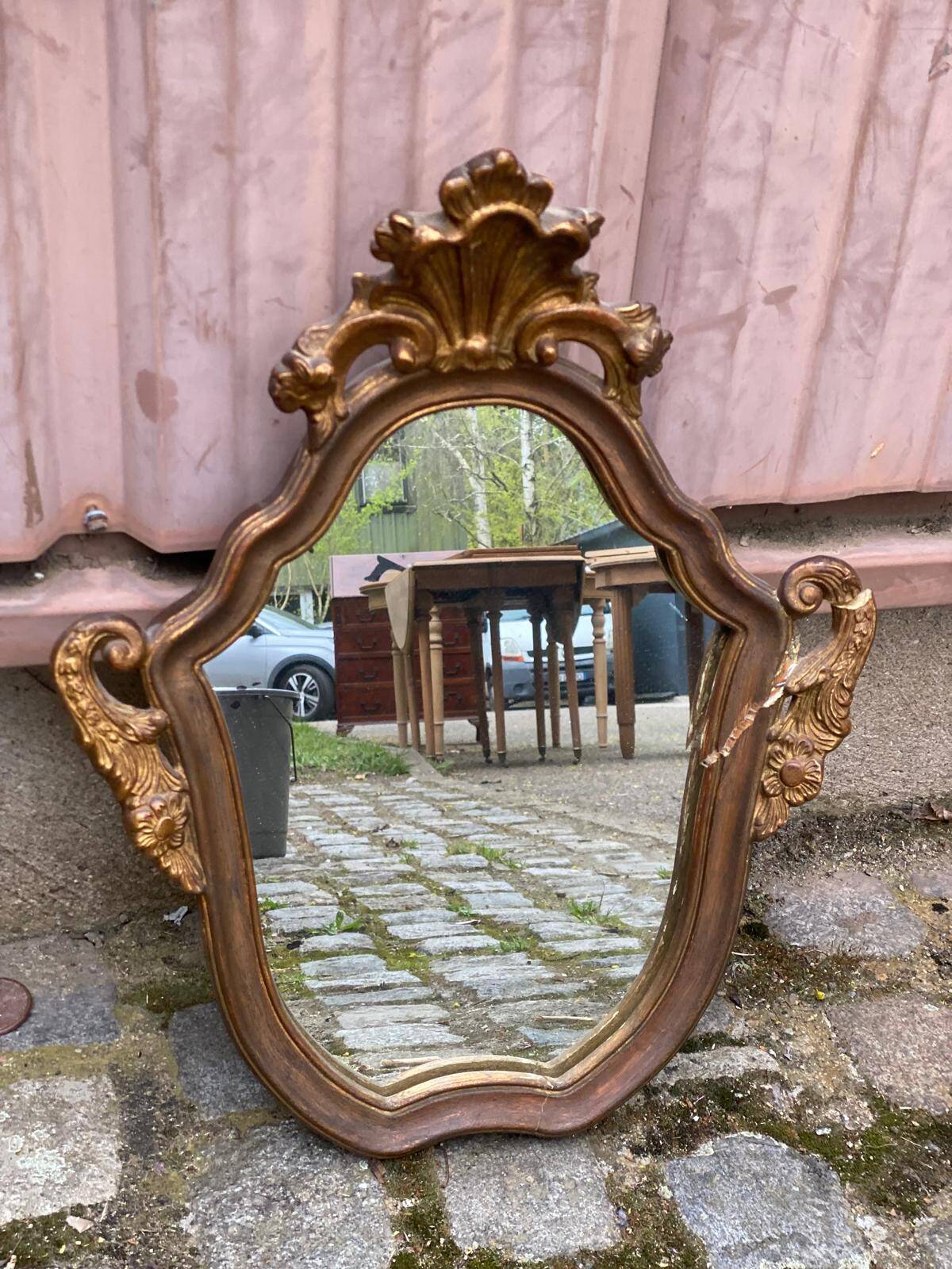 Miroir baroque doré à la feuille style Louis XV du 19ème