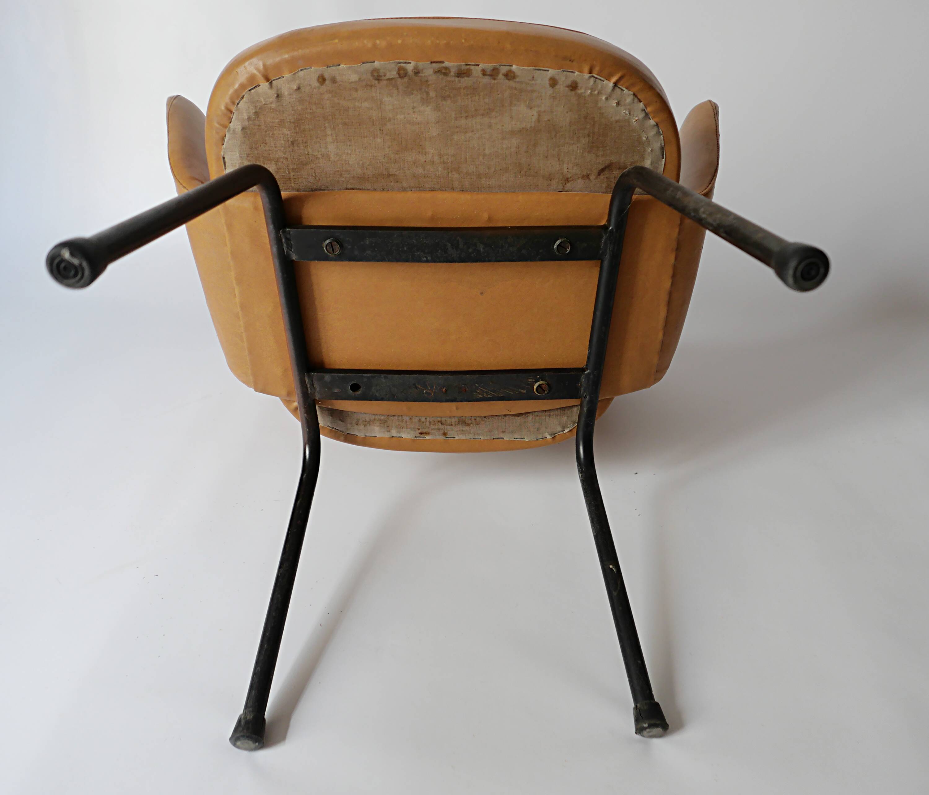 Conference chair Eero Saarinen Knoll 1960