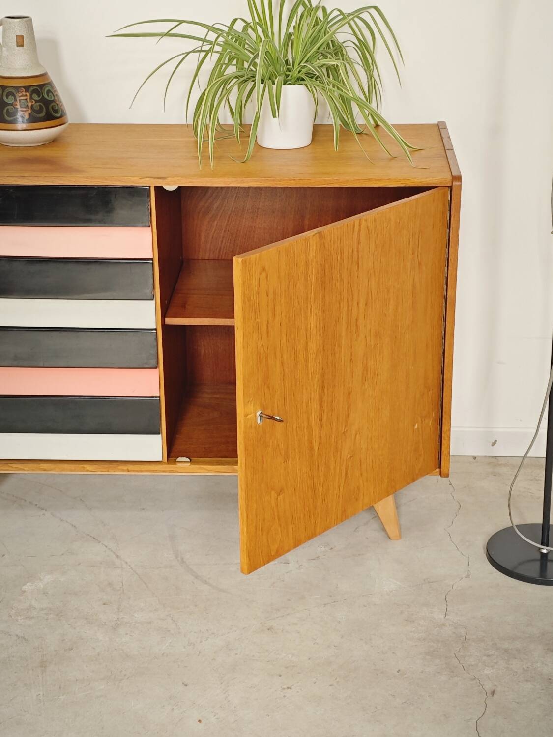 U 458 pink and grey sideboard by Jiri Jiroutek for Interier Praha 1960