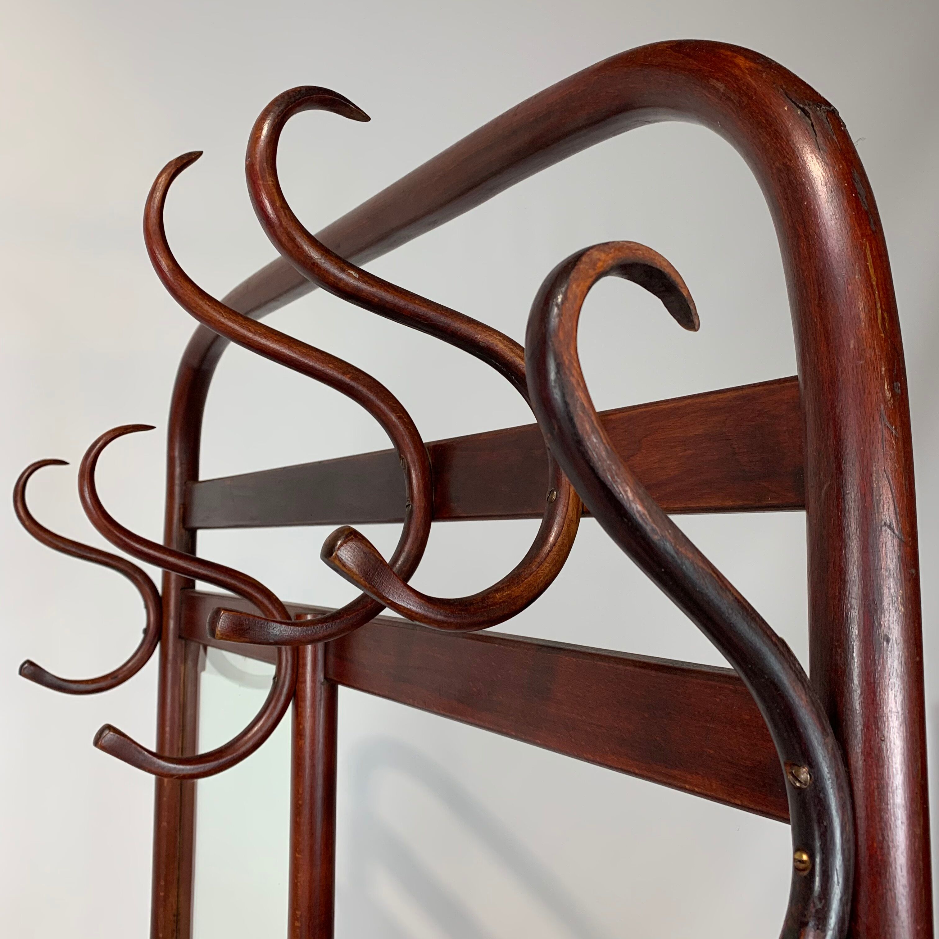Thonet coat rack no.8