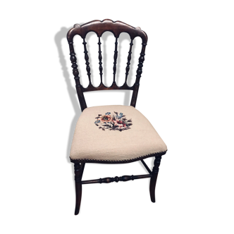 Chaise en bois tapissée et brodée main