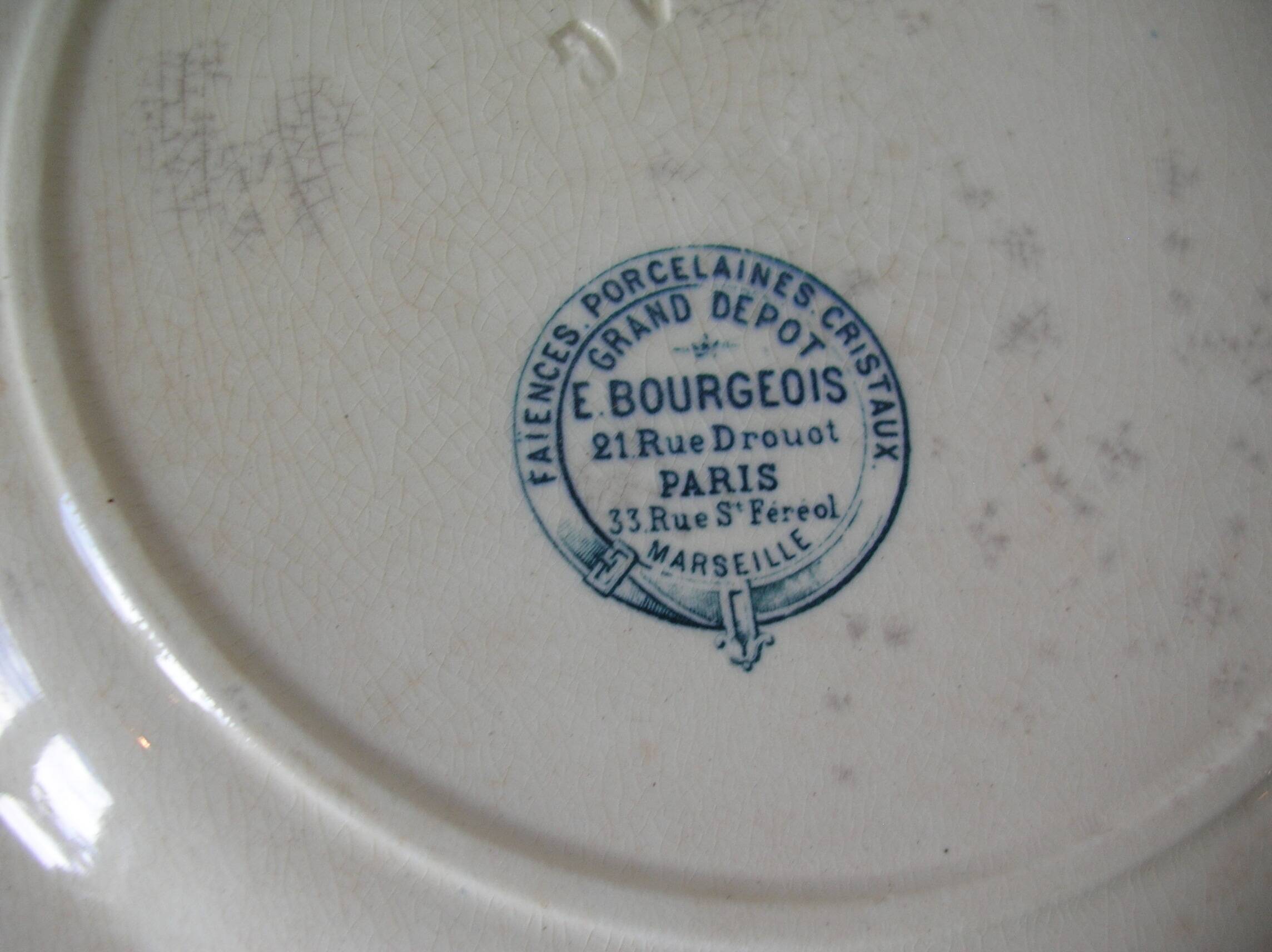 Lot of 8 old large Dépôt E. Bourgeois Paris earthenware plates 23 cm