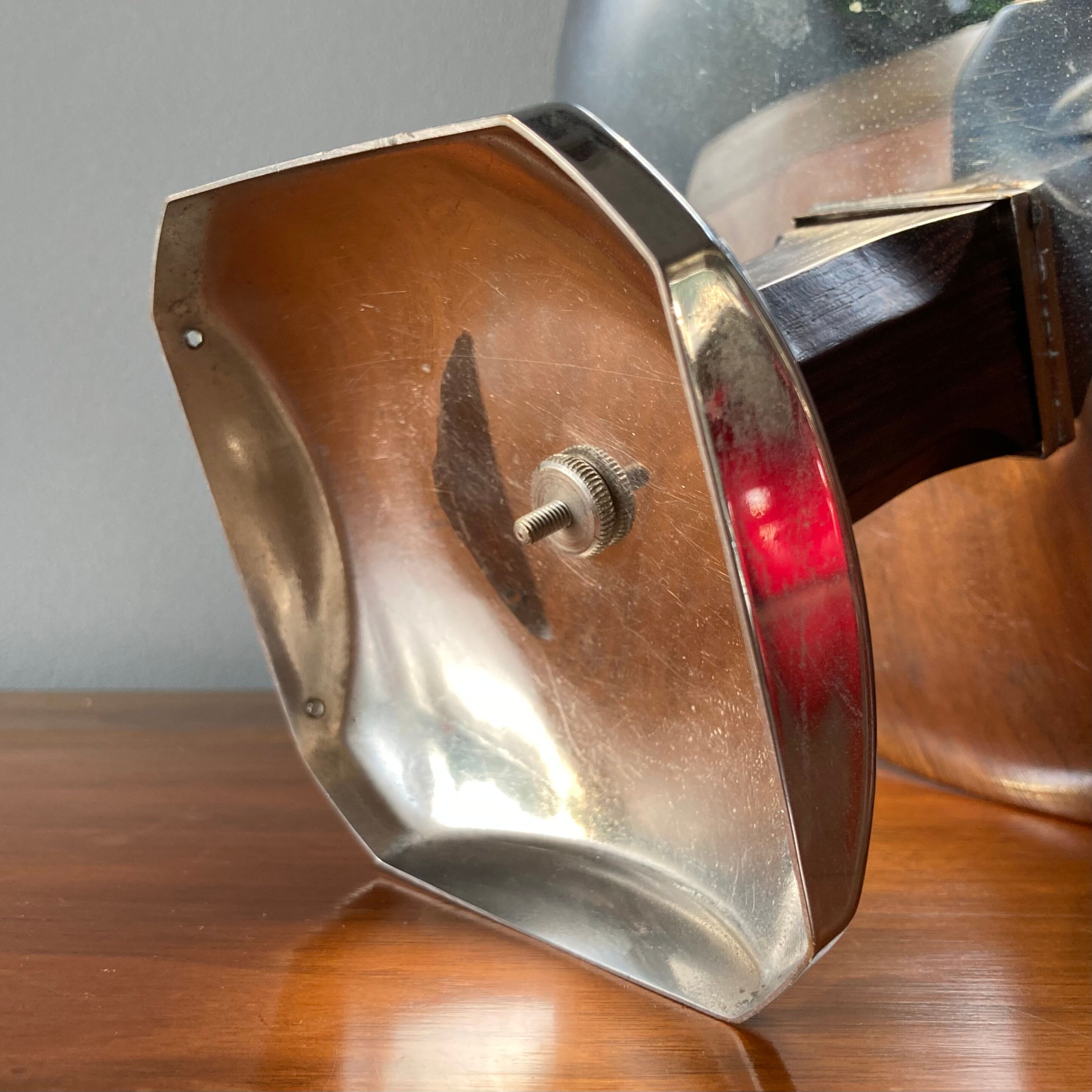 Pair of standing cups in chrome-plated metal and Rosewood from Rio, French work of the Art Deco period