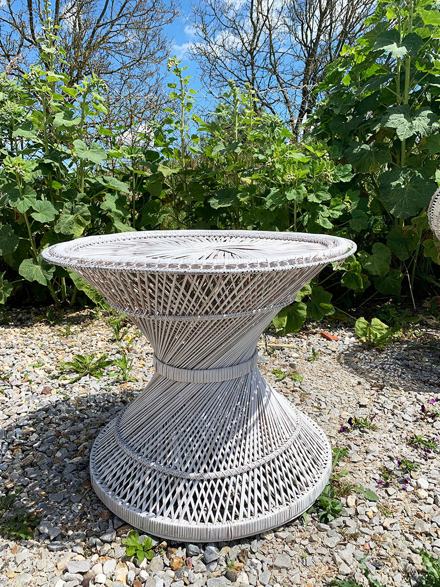 Old white rattan living room: 5 pieces of furniture