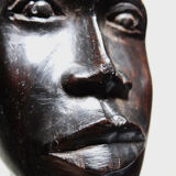 Couple of Malagasy busts in dark exotic wood, carved, craftsmanship from the 1940s to 1970s.