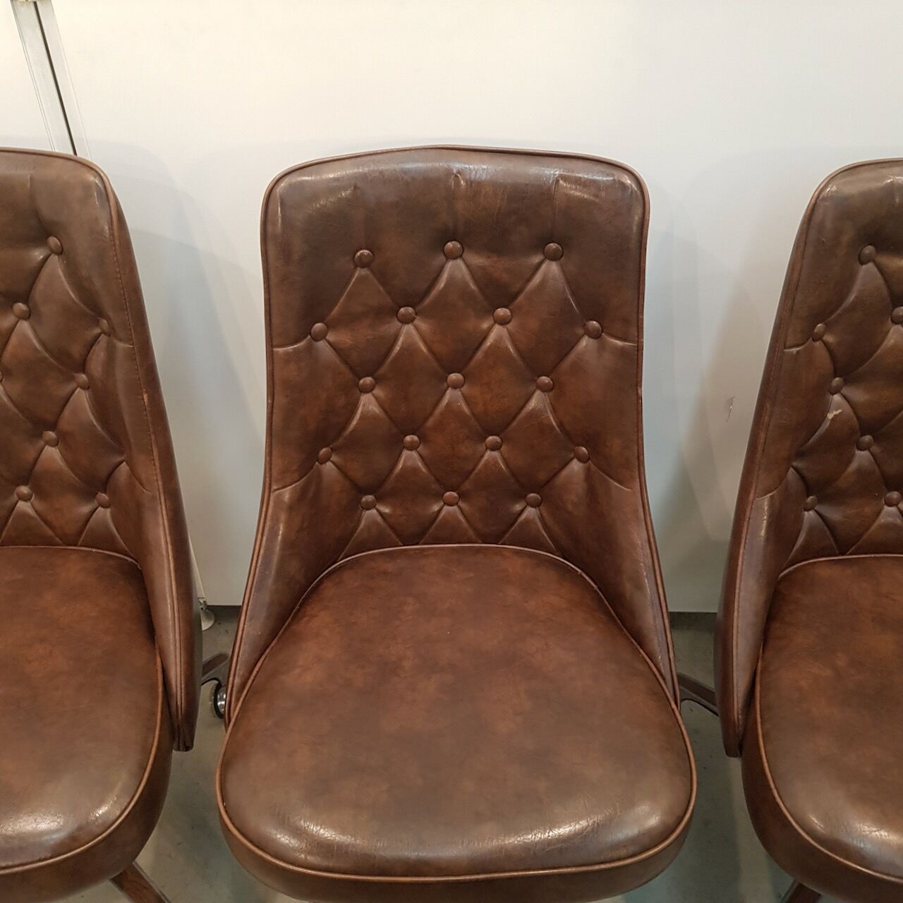 Shelby Williams dining table and 6 chairs