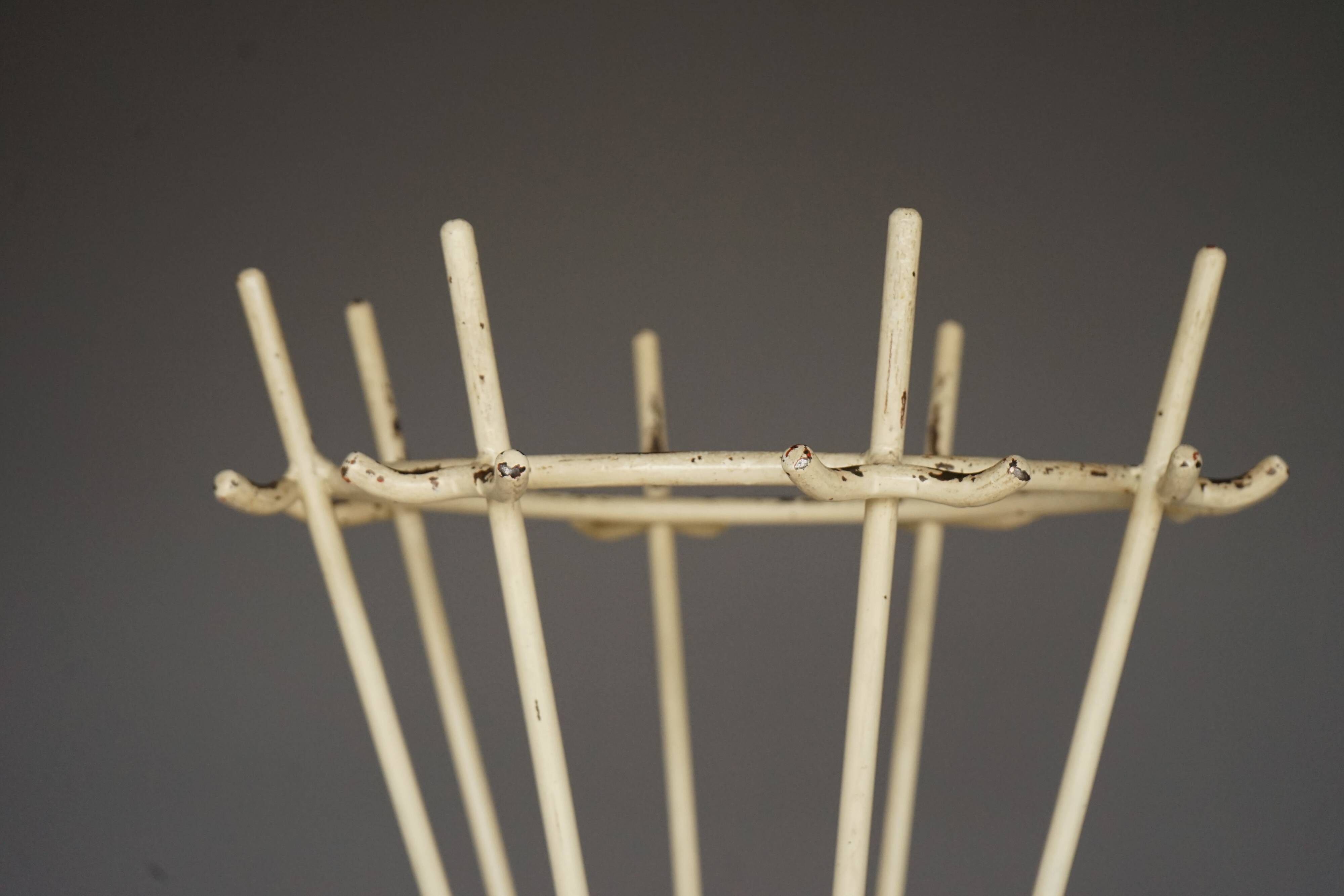 Portemanteau moderniste français, années 1950