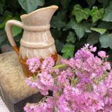 Wine pitcher