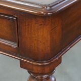 Bureau anglais ancien du XIXe siècle avec plateau en cuir noir