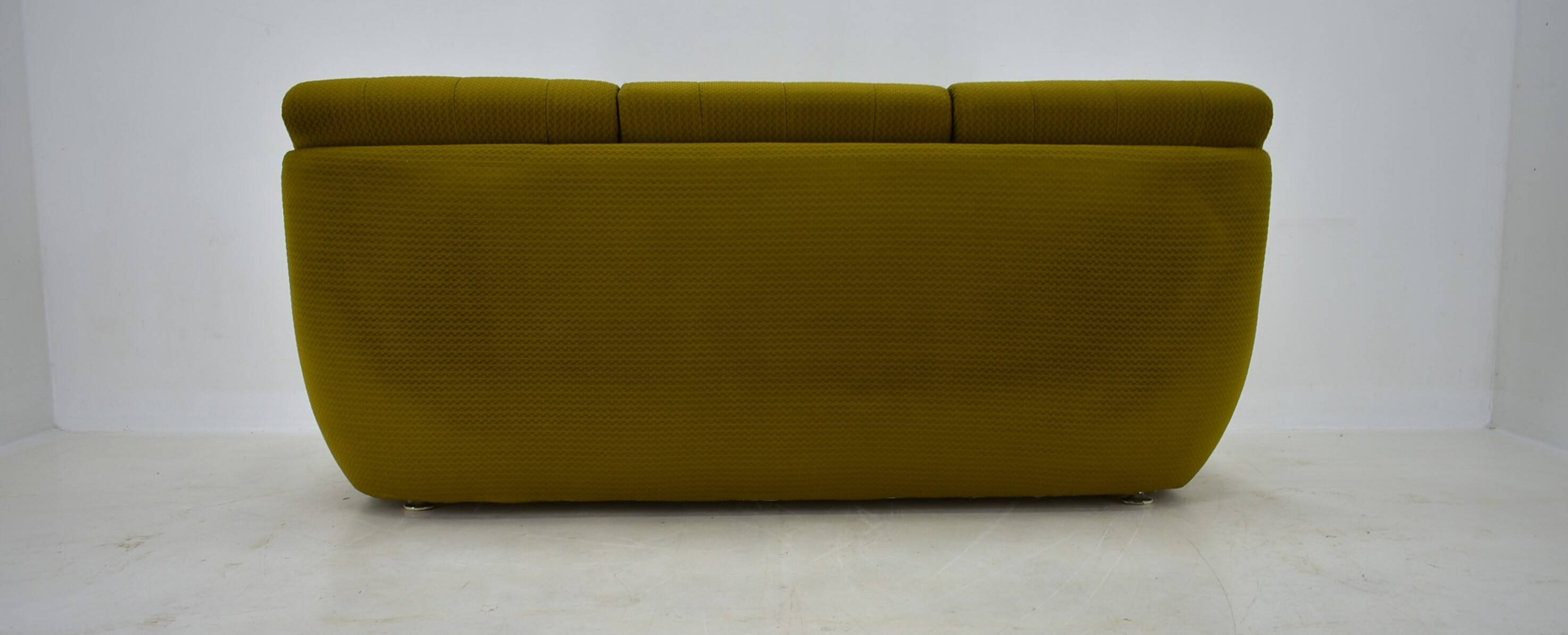 20th Century , Green Atlantis Three seats Sofa, 1960s