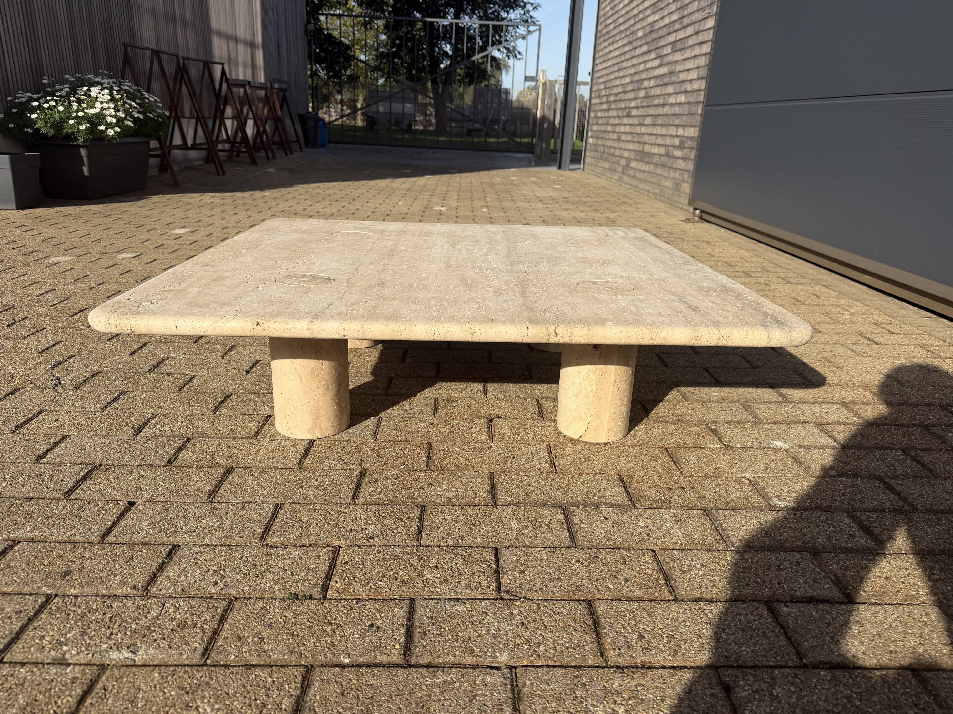 Travertine coffee table Angelo Mangiarotti for Up&Up 1970s