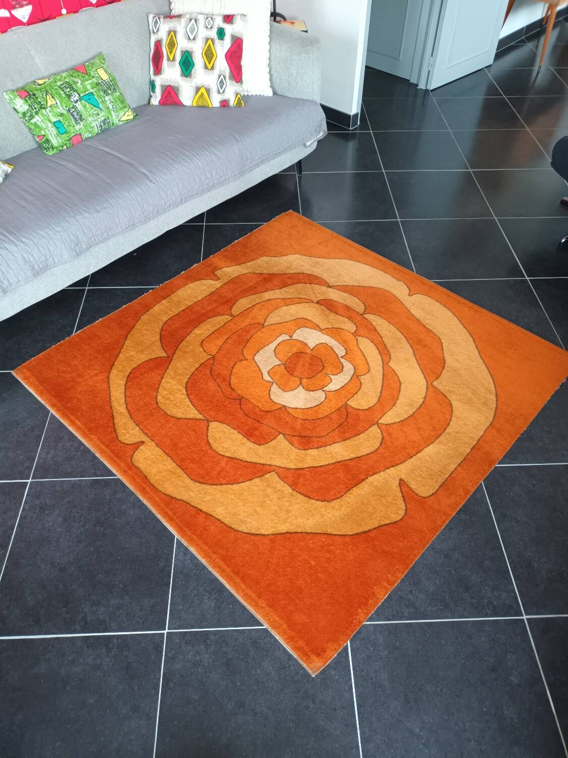 Vintage 1970 Space Age rug
