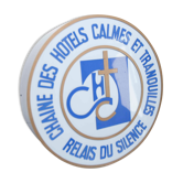 Round blue luminous sign 1970 relay of silence, quiet and quiet hotel