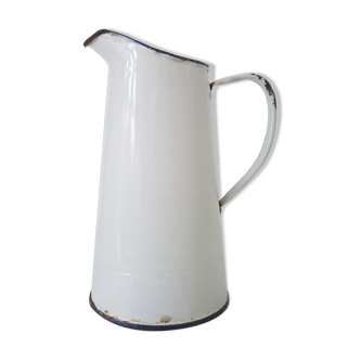 Pichet émaillé