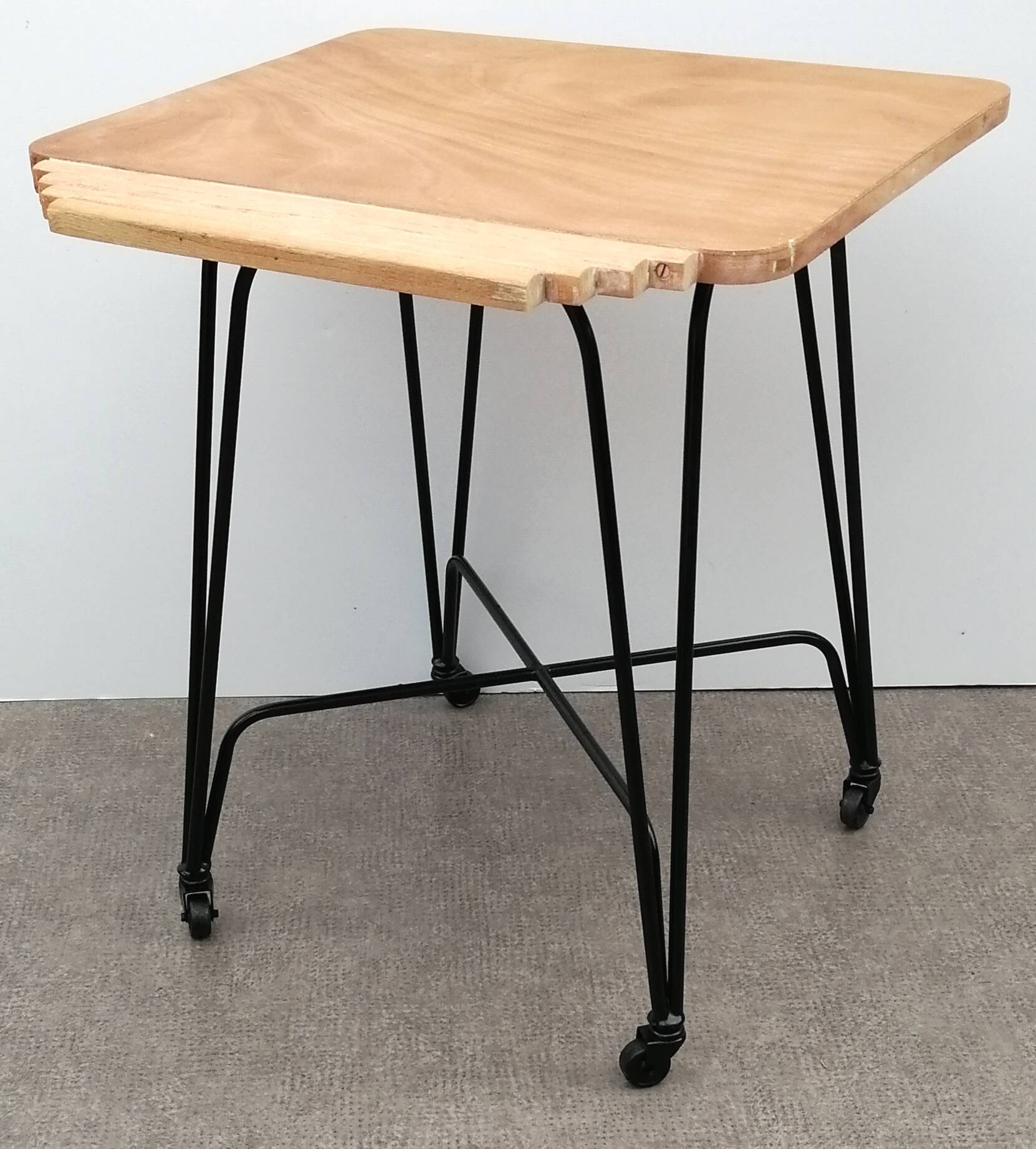 Wood and metal dessert trolley on wheels, vintage Eiffel leg, made in France 1960.