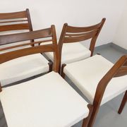 Set of 6 vintage Scandinavian chairs in teak and bouclette fabric from the 60s