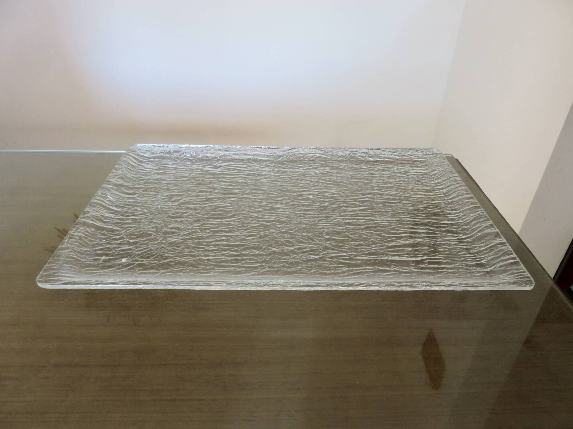 Very large "Roche Bobois" tray in plexiglass, altuglas, lucite, 1970s.