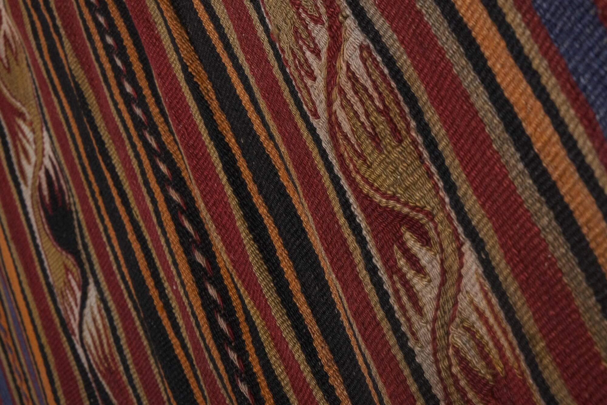 Vintage Turkish kilim, handwoven, 277x344 cm.